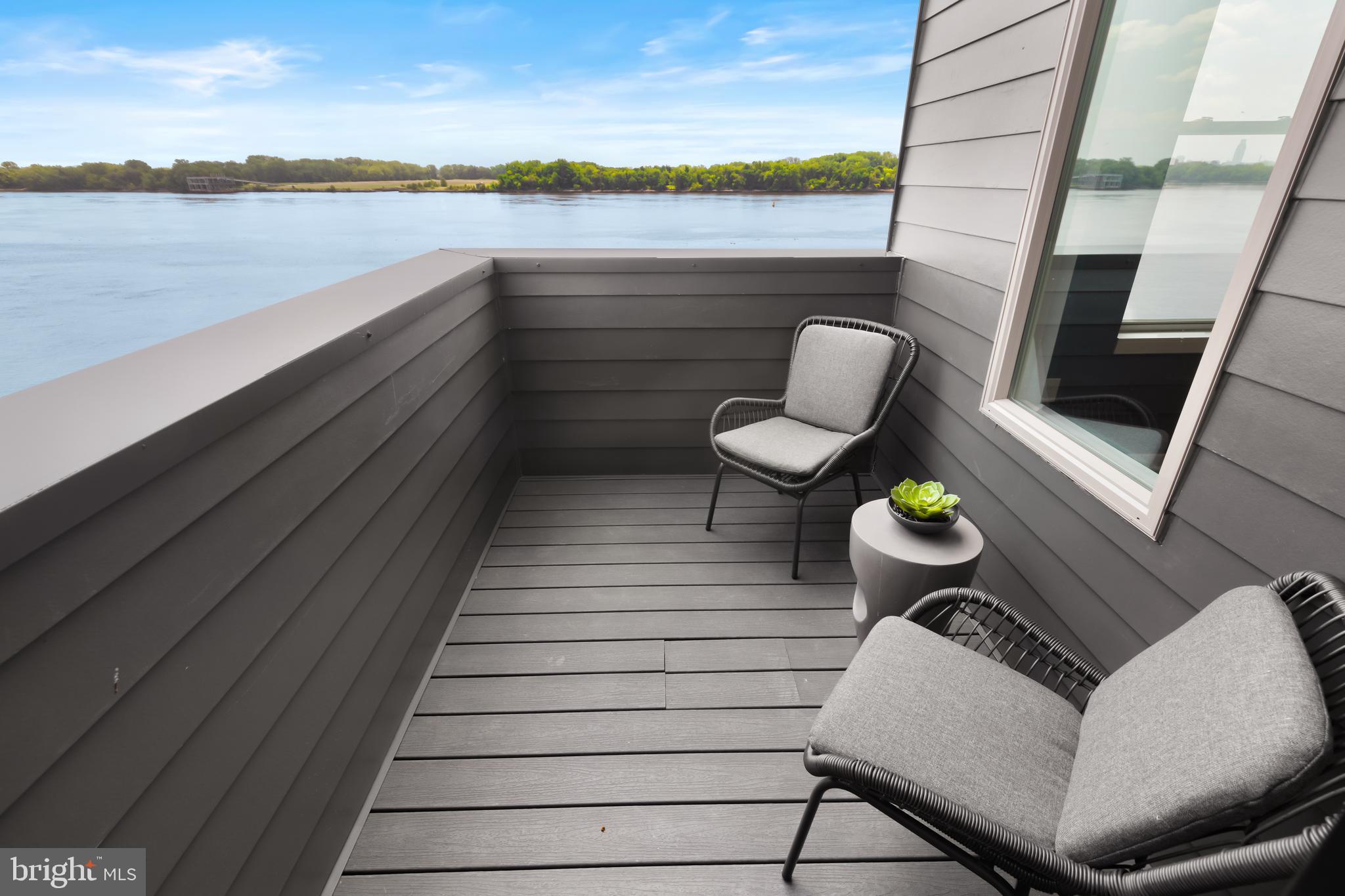 NORTHBANK - Residential