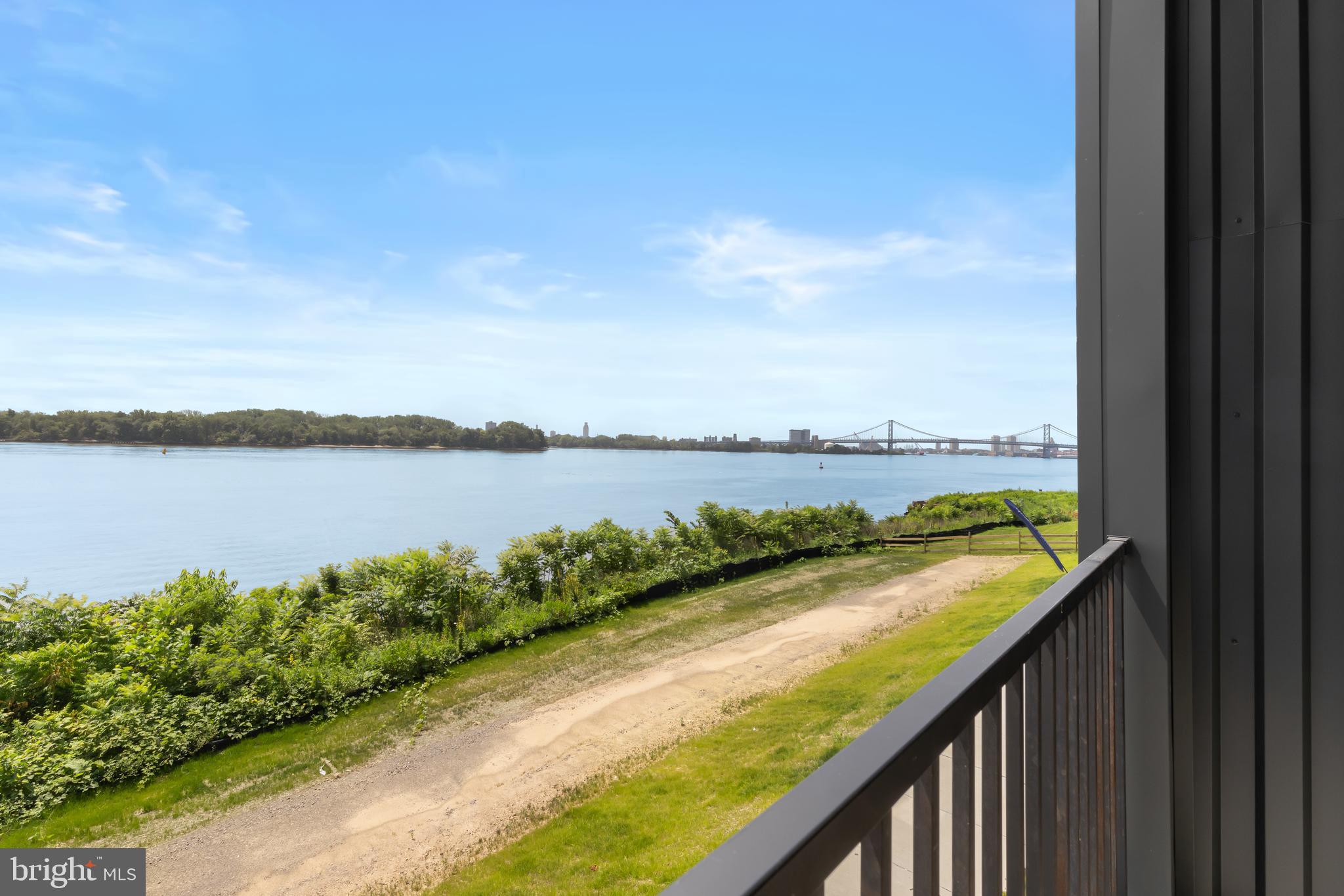 NORTHBANK - Residential