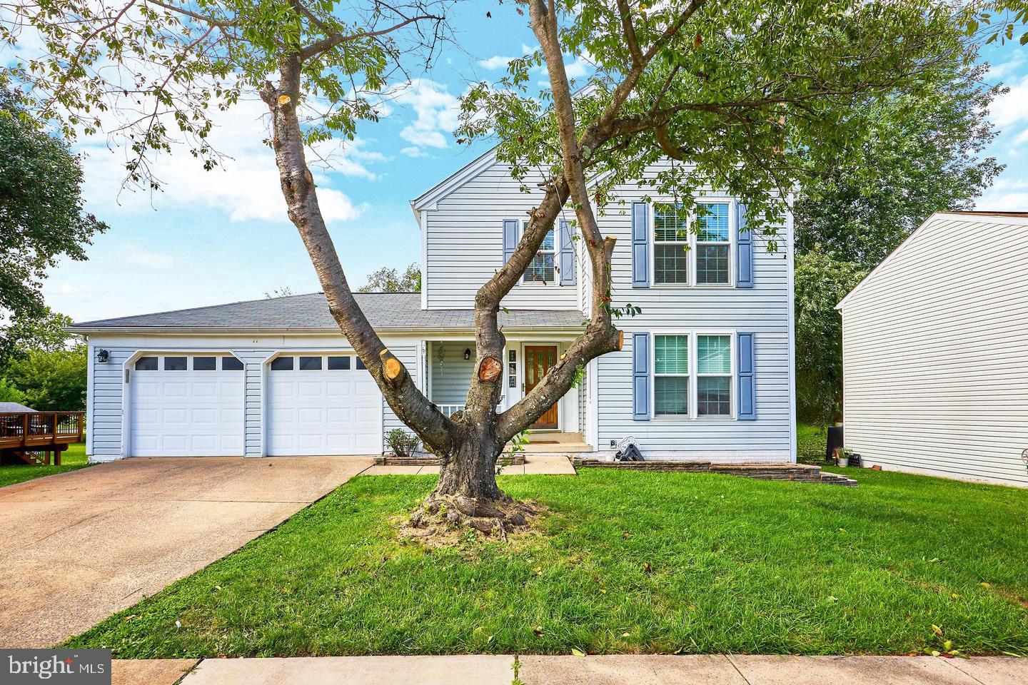 806 RUST DRIVE NE