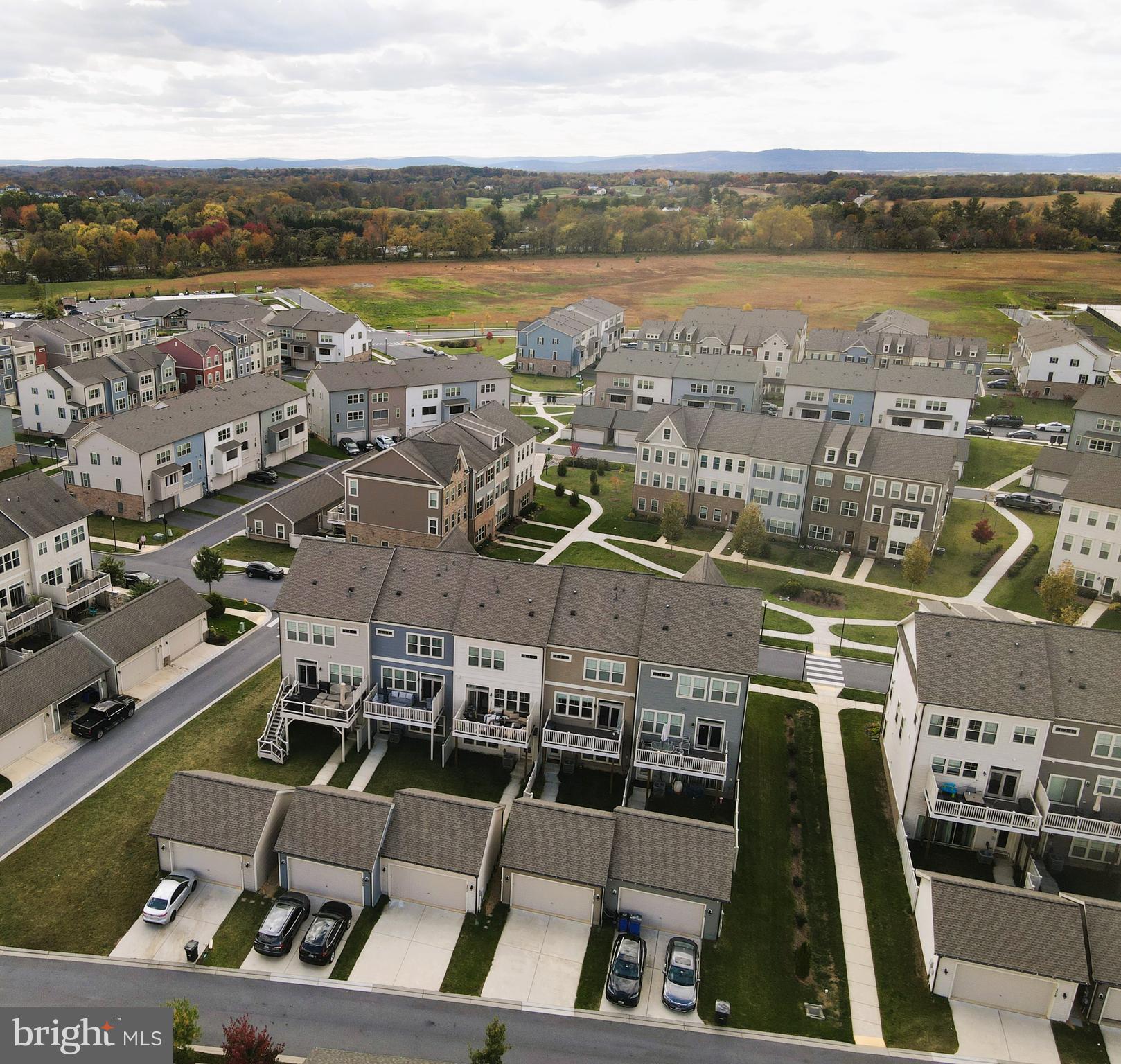 STONE BARN VILLAGE - Residential