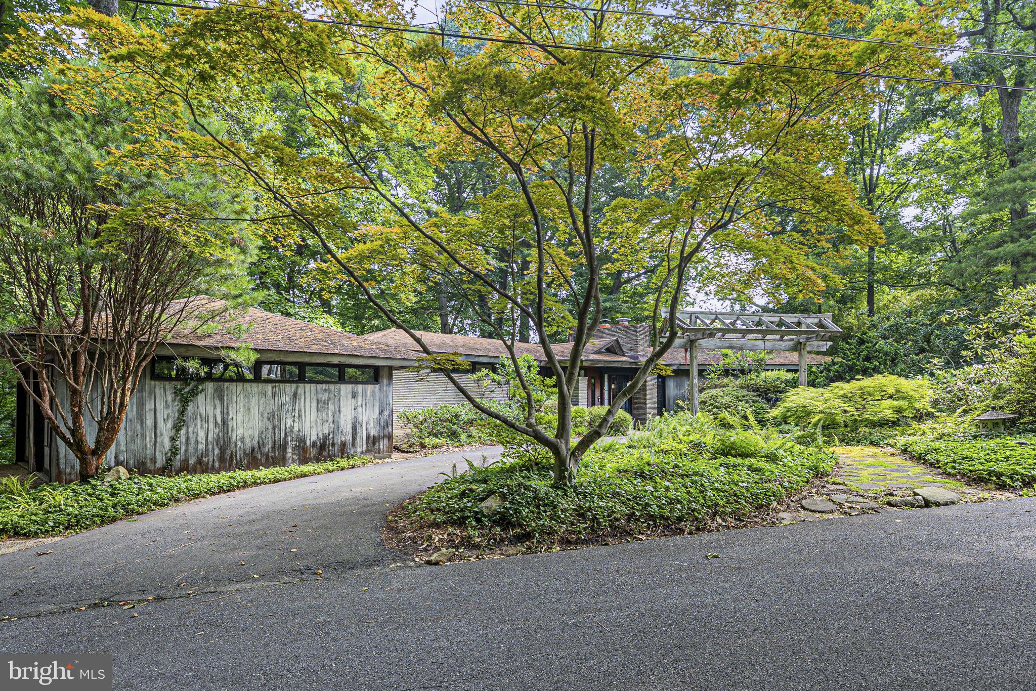 TULIP HILL - Residential