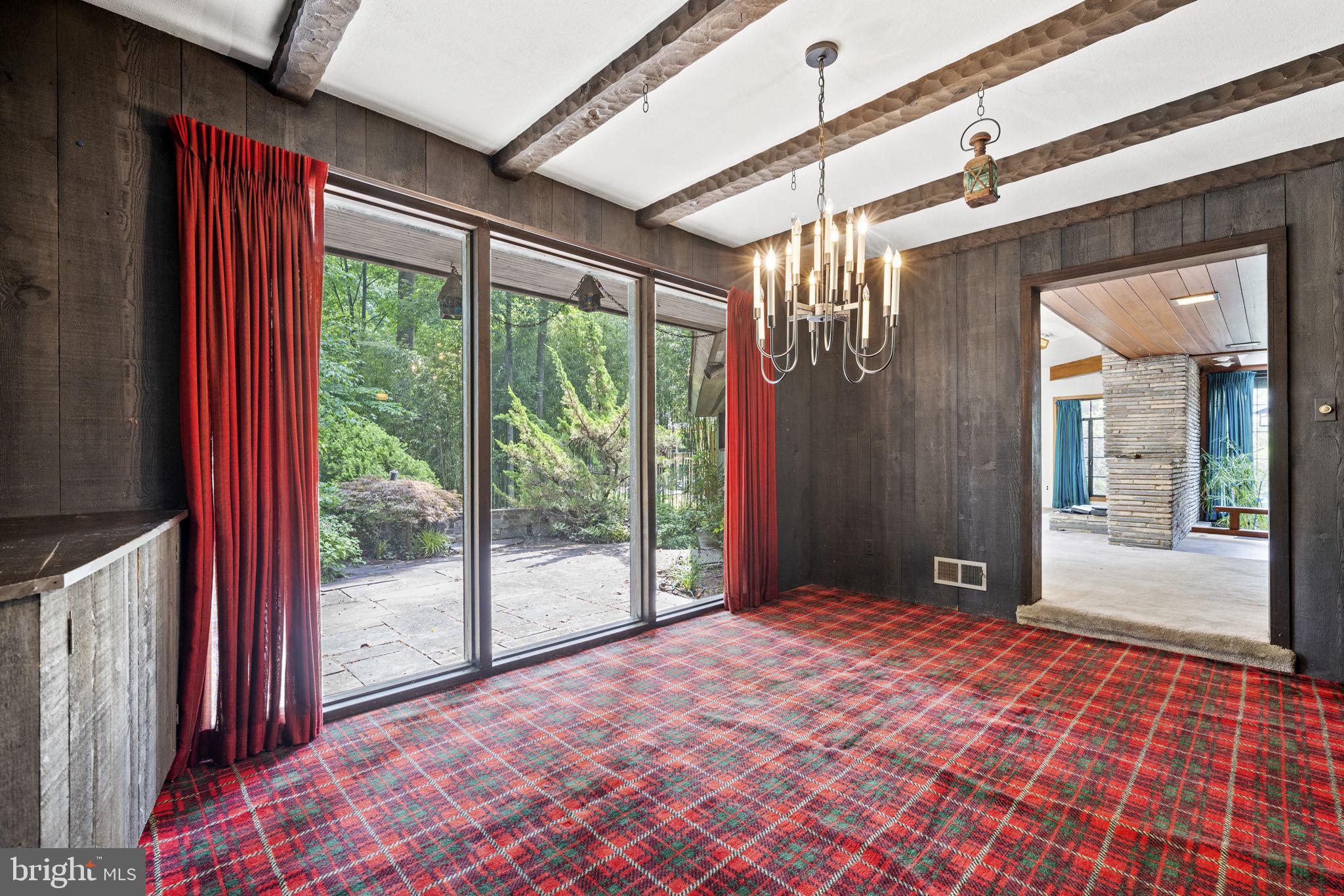 TULIP HILL - Residential