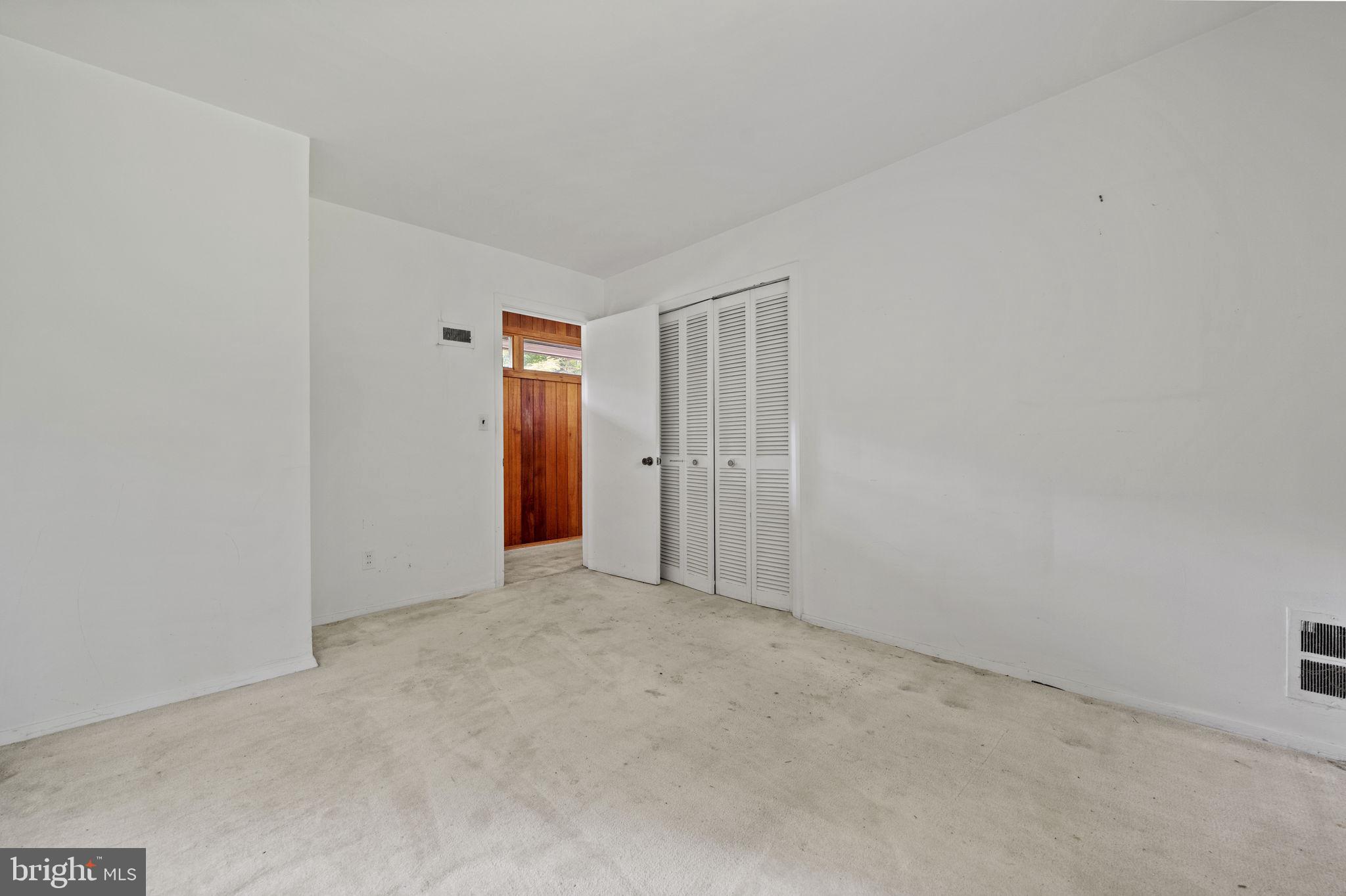 TULIP HILL - Residential