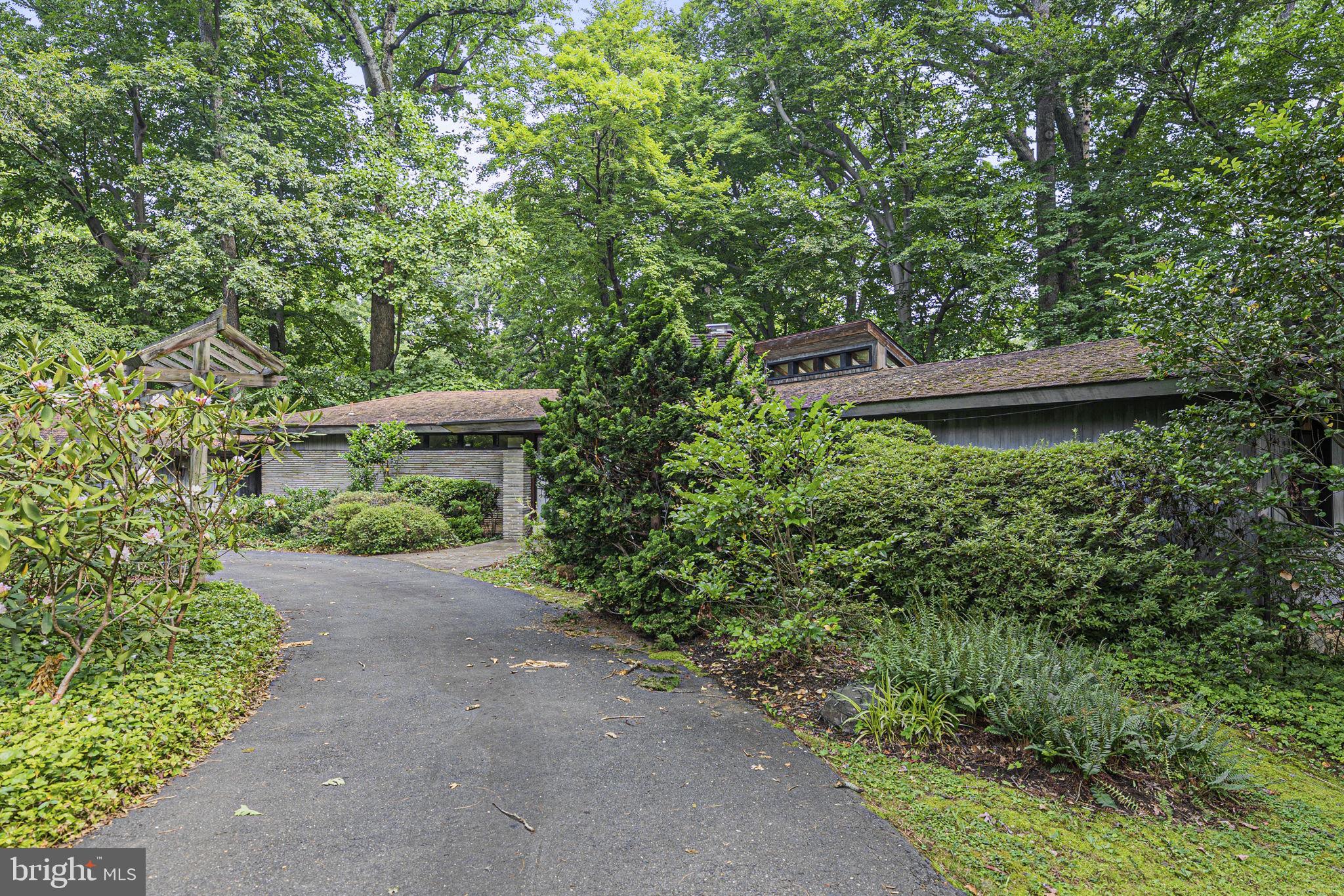 TULIP HILL - Residential