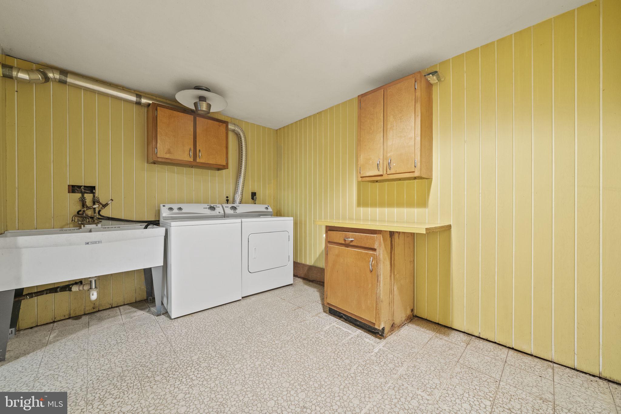 TULIP HILL - Residential