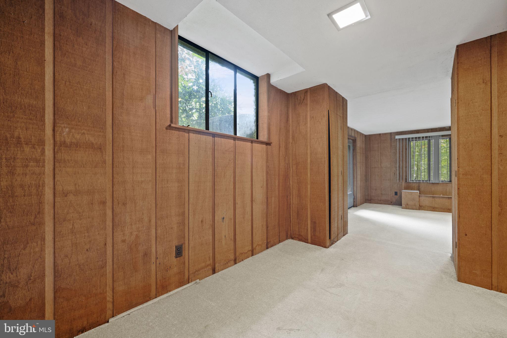 TULIP HILL - Residential