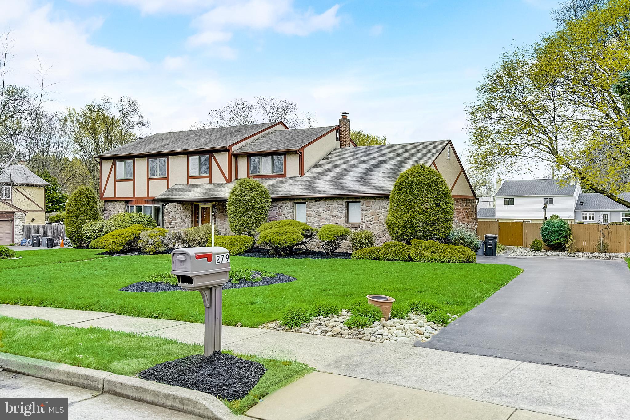 PINE MEADOWS - Residential