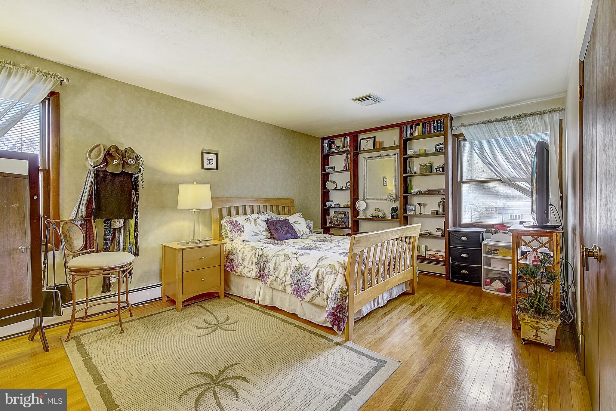 PINE MEADOWS - Residential
