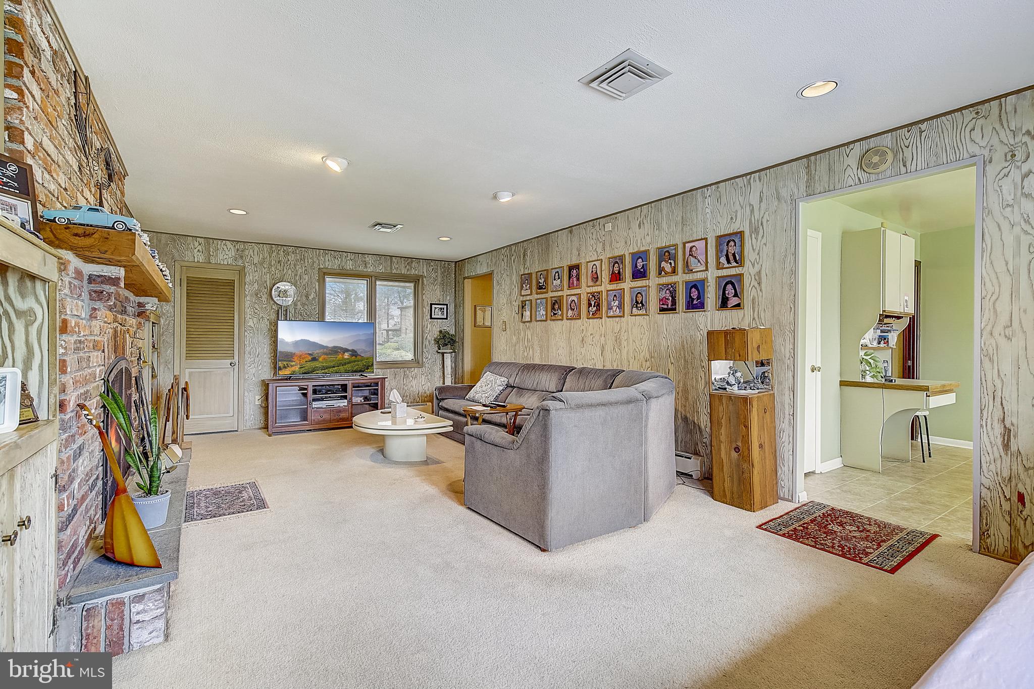 PINE MEADOWS - Residential