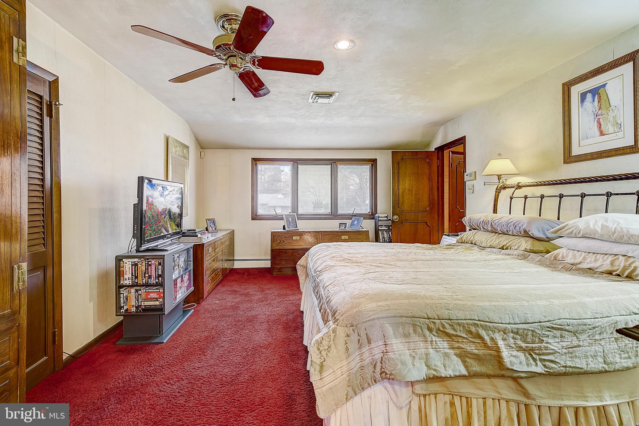 PINE MEADOWS - Residential
