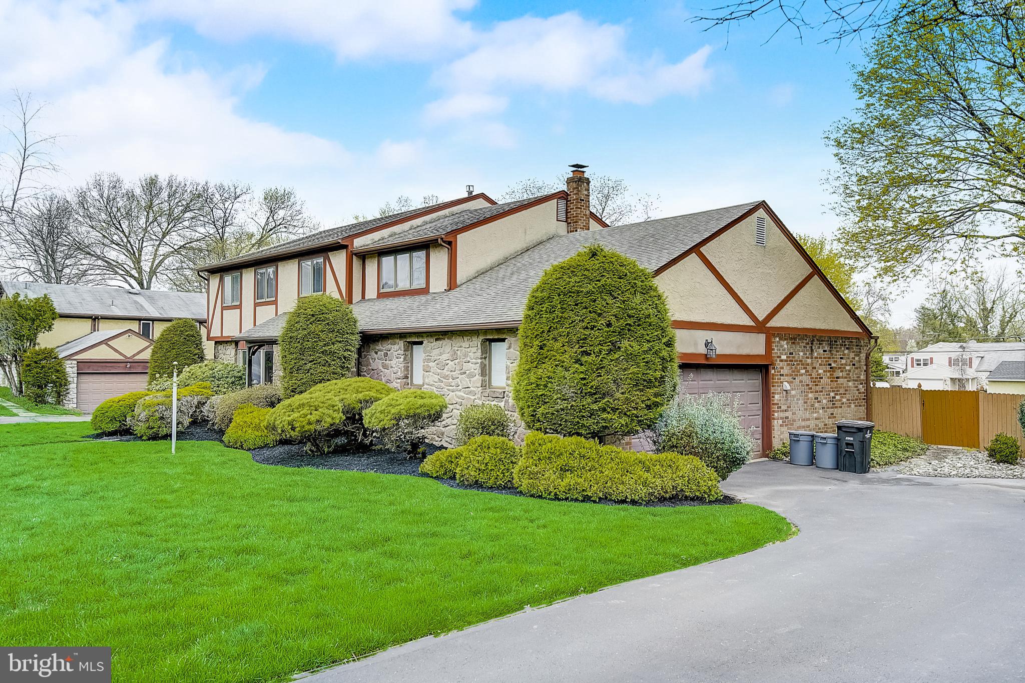 PINE MEADOWS - Residential