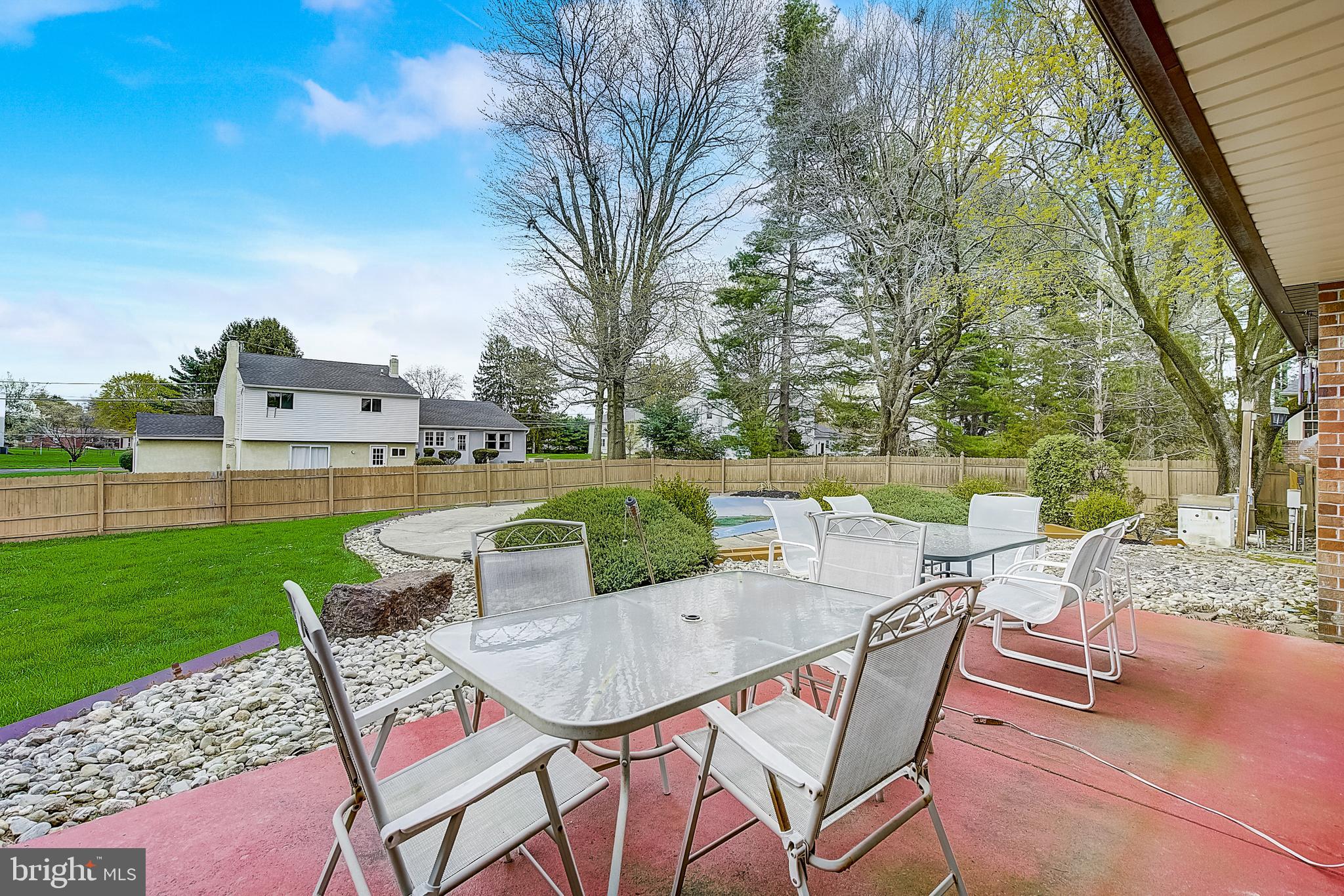 PINE MEADOWS - Residential