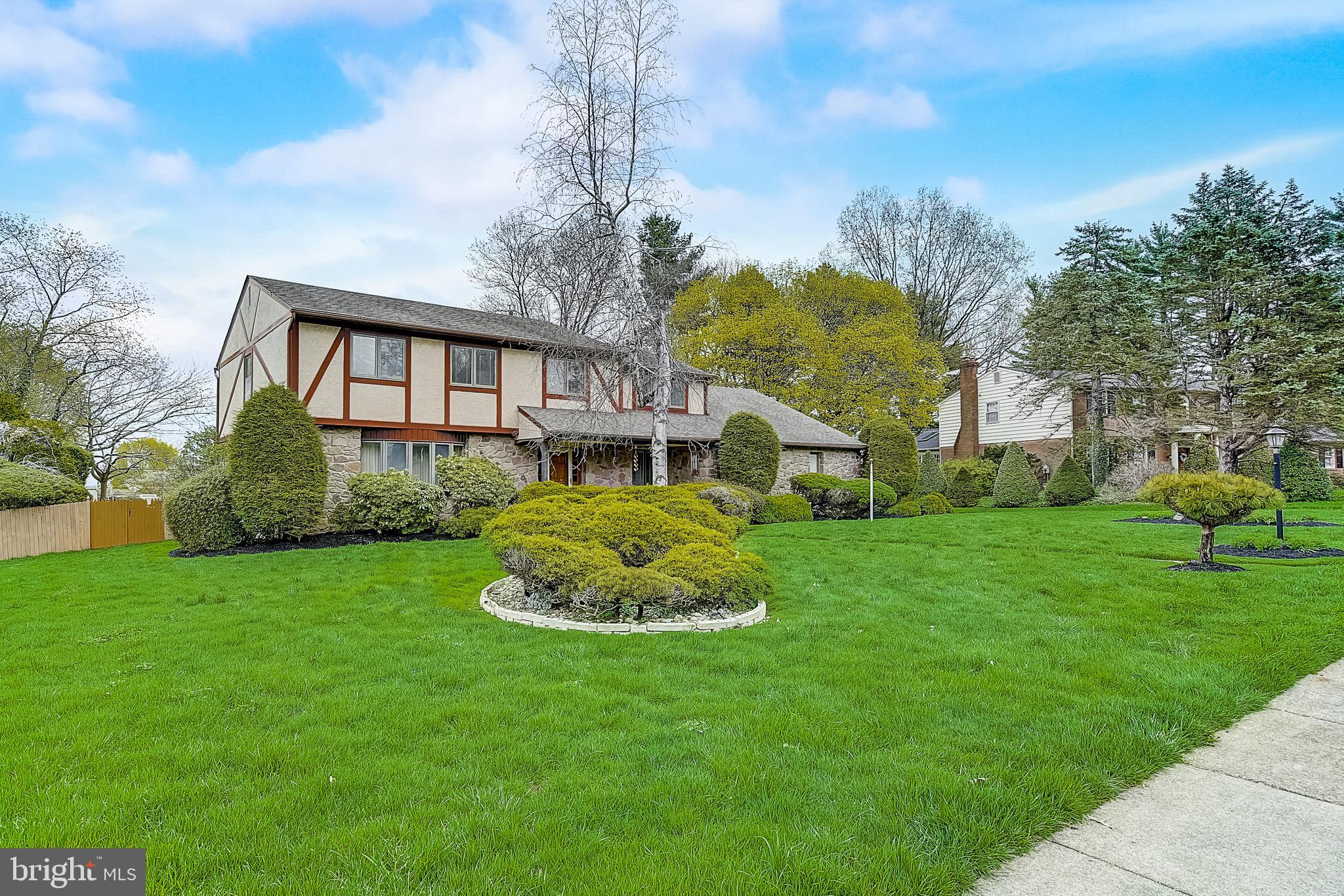 PINE MEADOWS - Residential