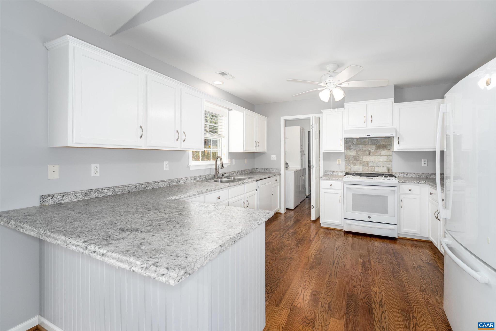 LAKE MONTICELLO - Residential