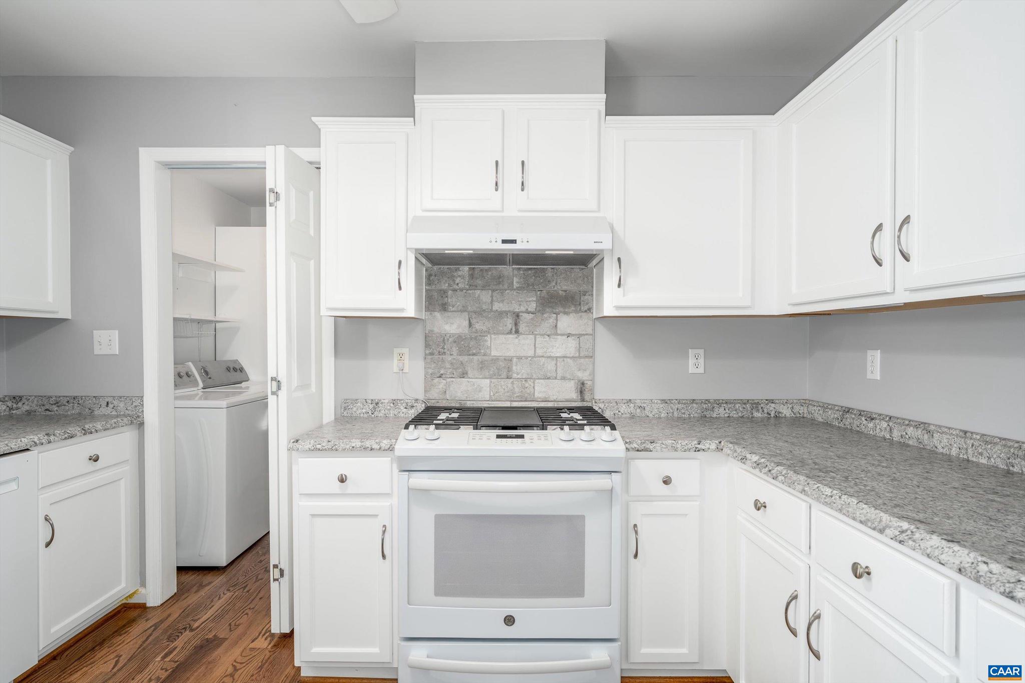 LAKE MONTICELLO - Residential