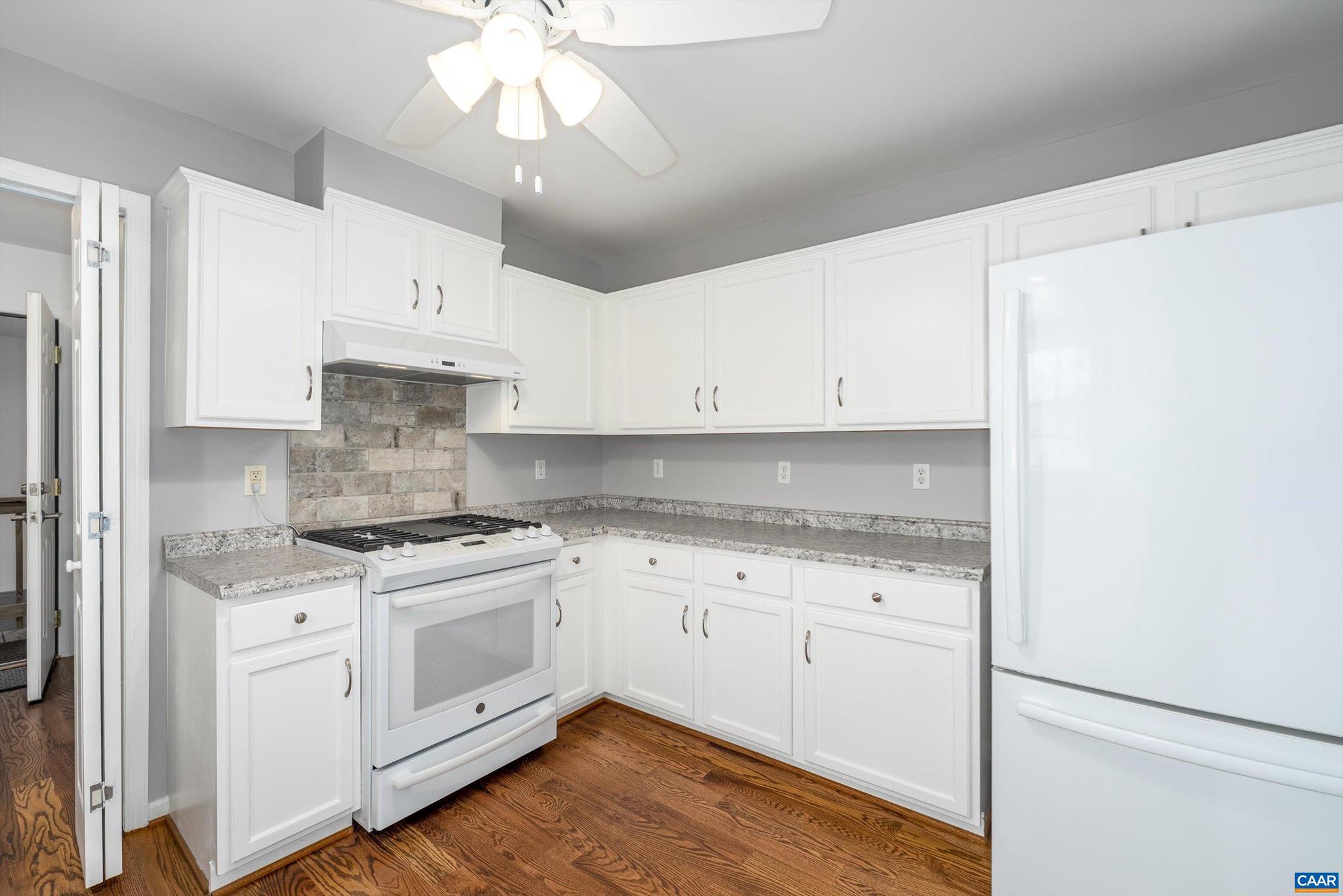 LAKE MONTICELLO - Residential