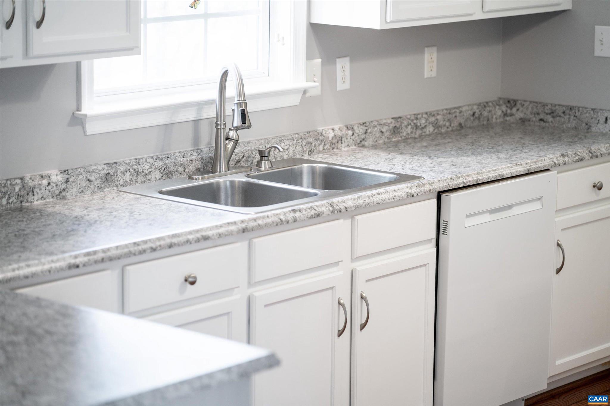 LAKE MONTICELLO - Residential