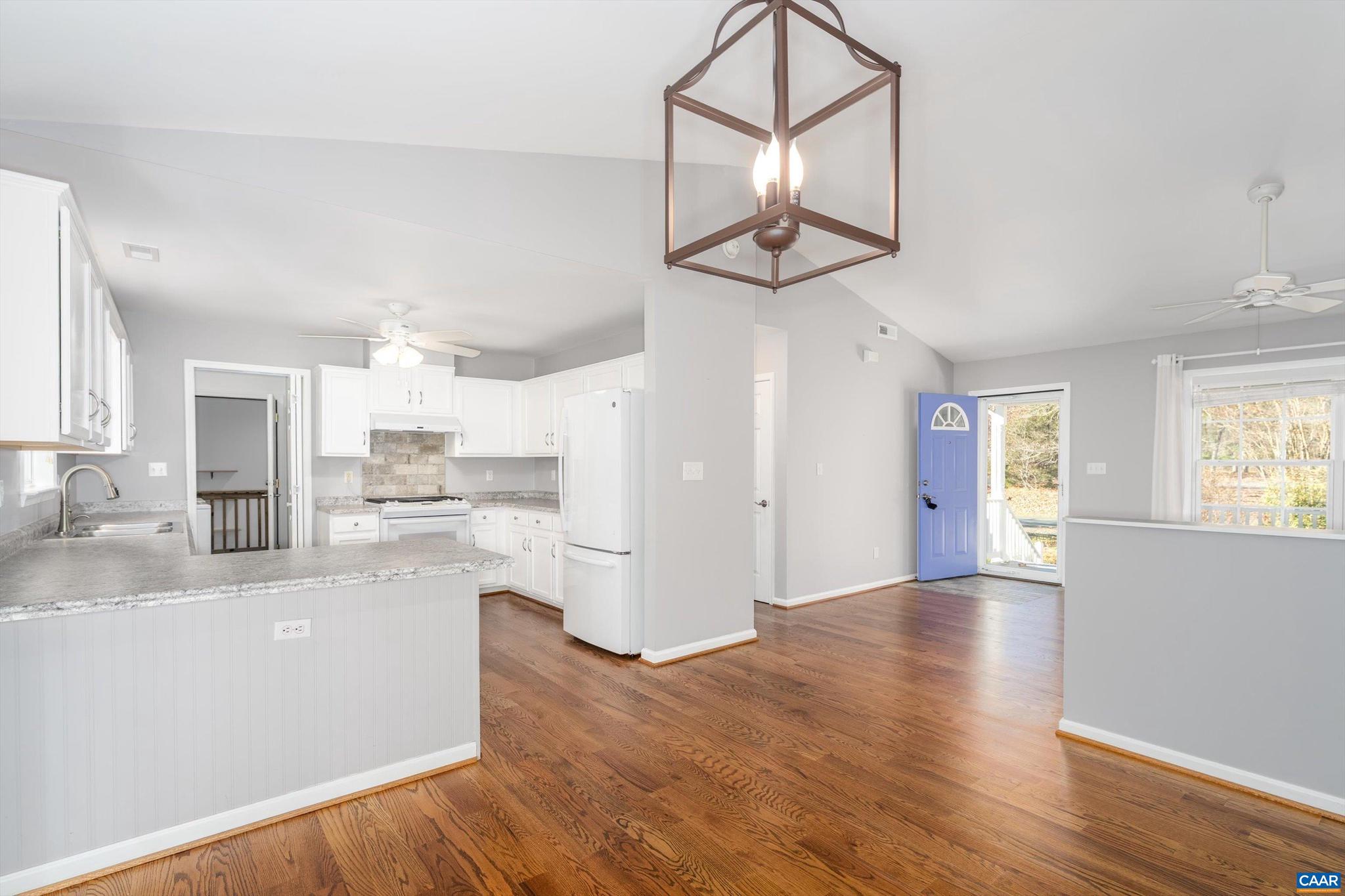 LAKE MONTICELLO - Residential