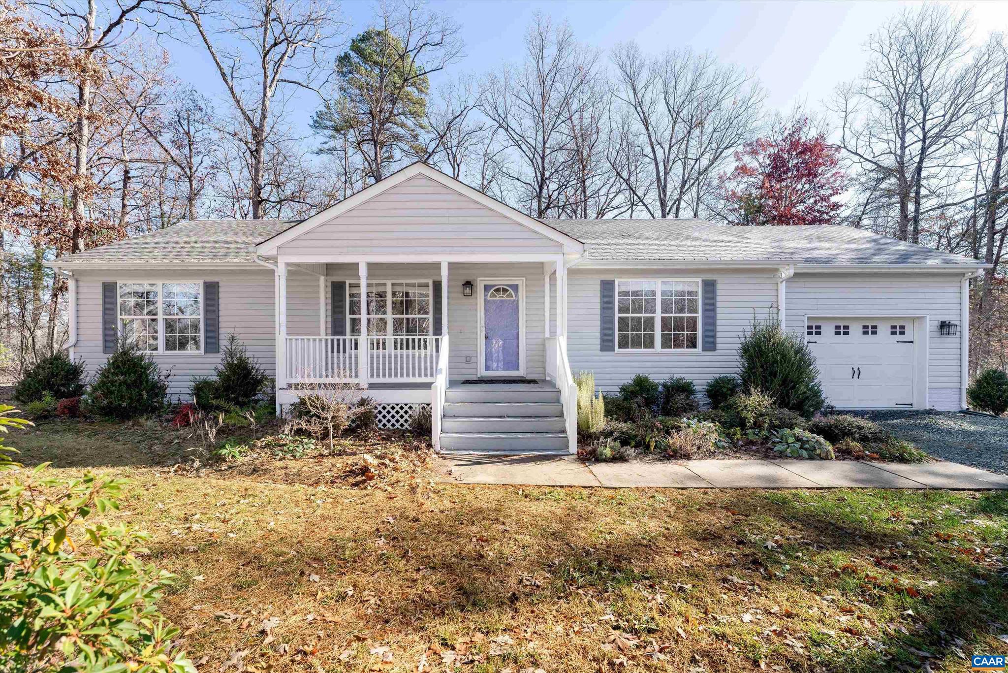 LAKE MONTICELLO - Residential