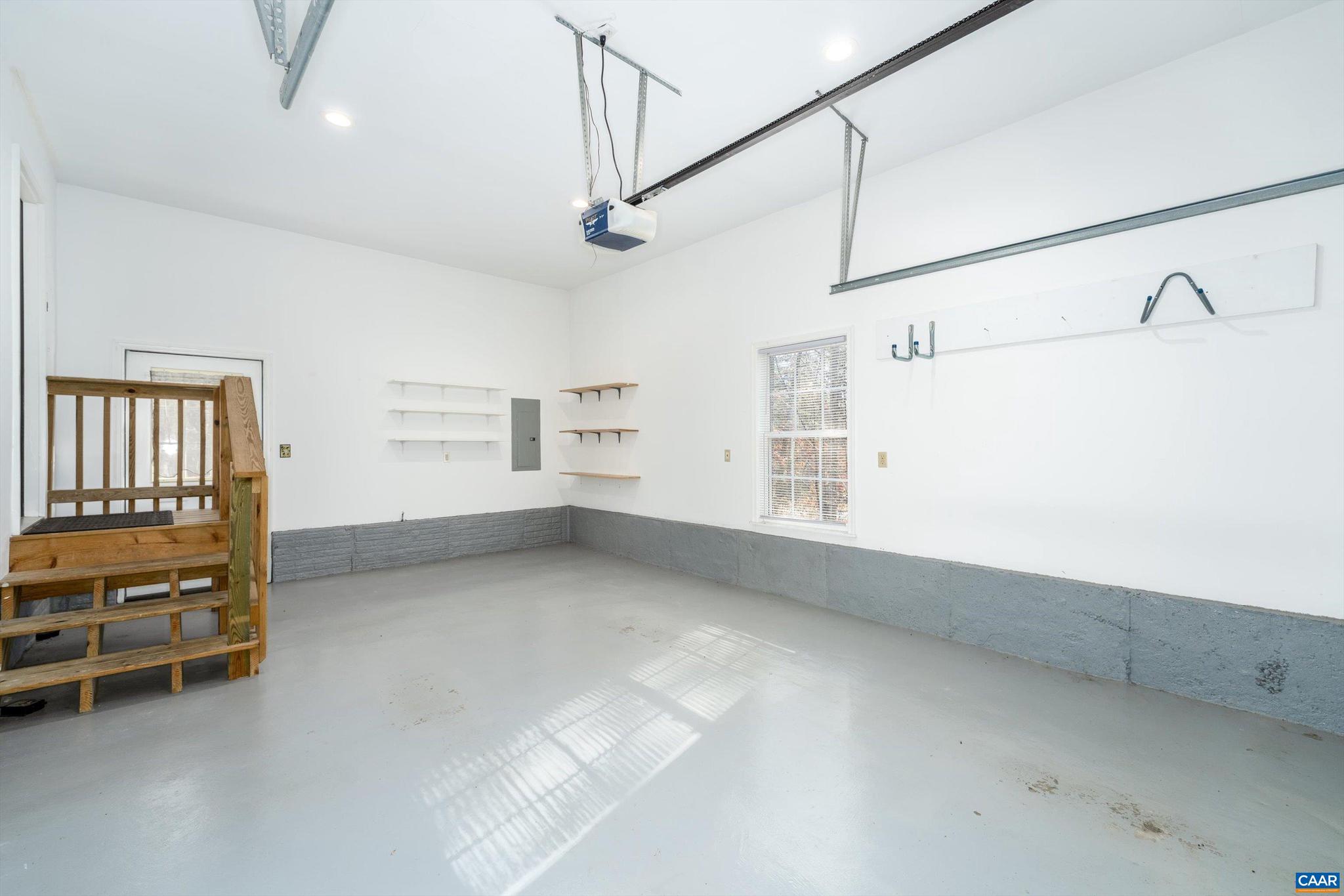 LAKE MONTICELLO - Residential