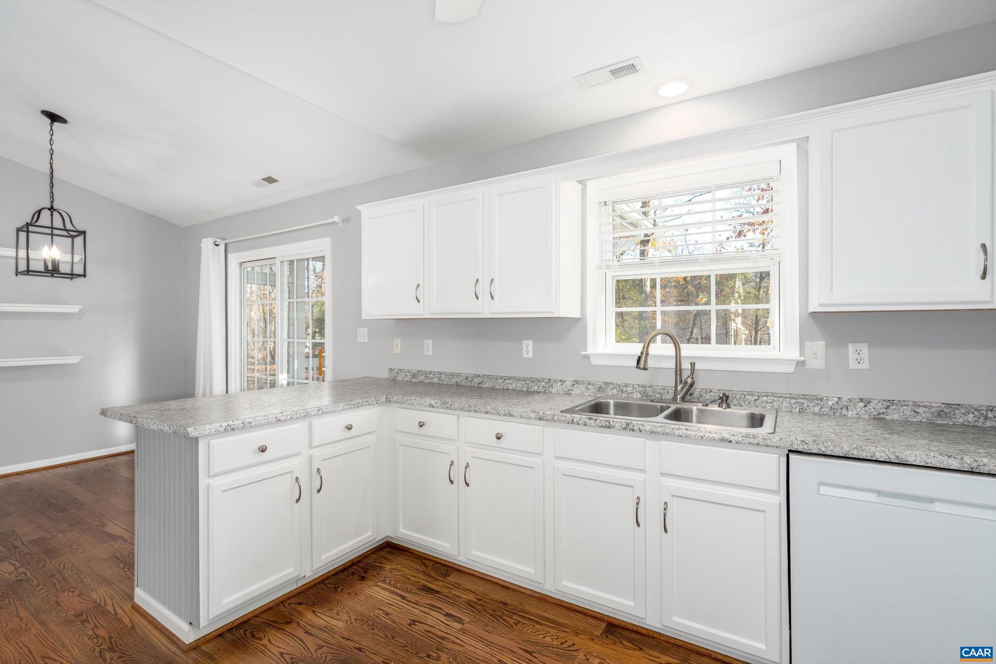 LAKE MONTICELLO - Residential