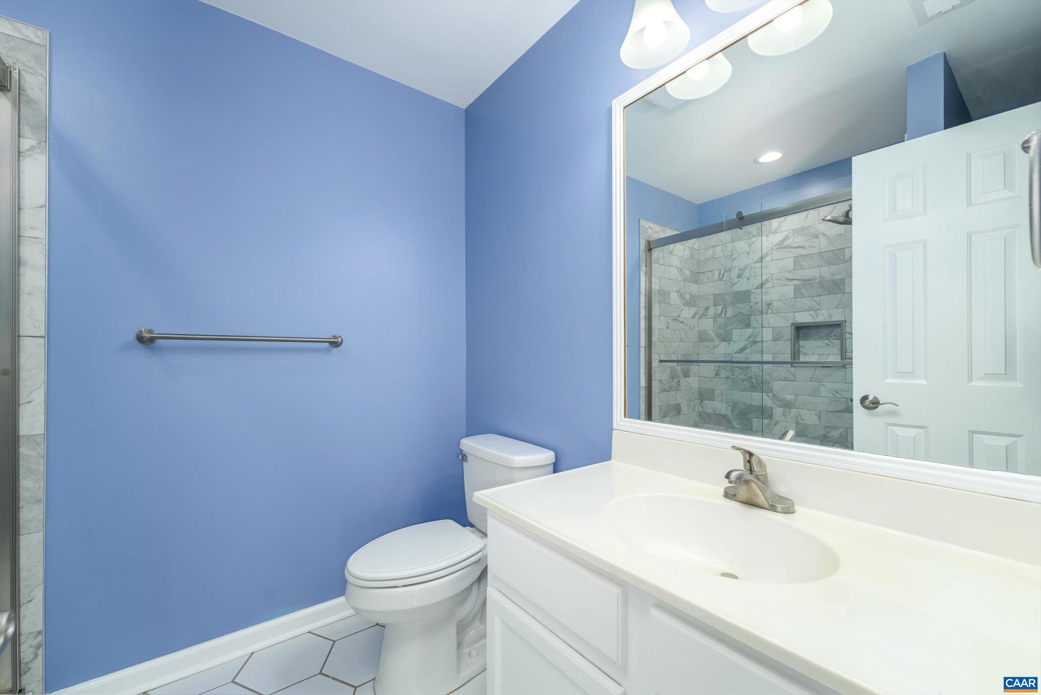 LAKE MONTICELLO - Residential