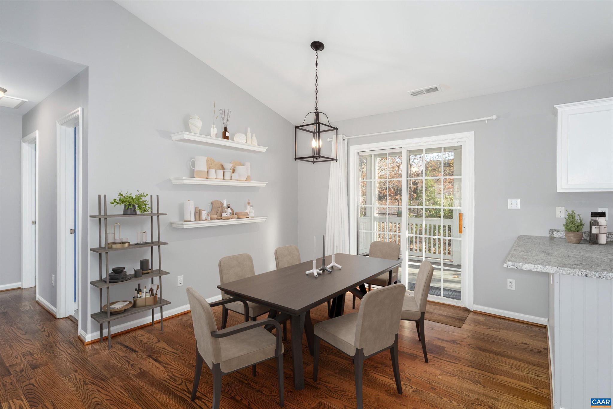 LAKE MONTICELLO - Residential