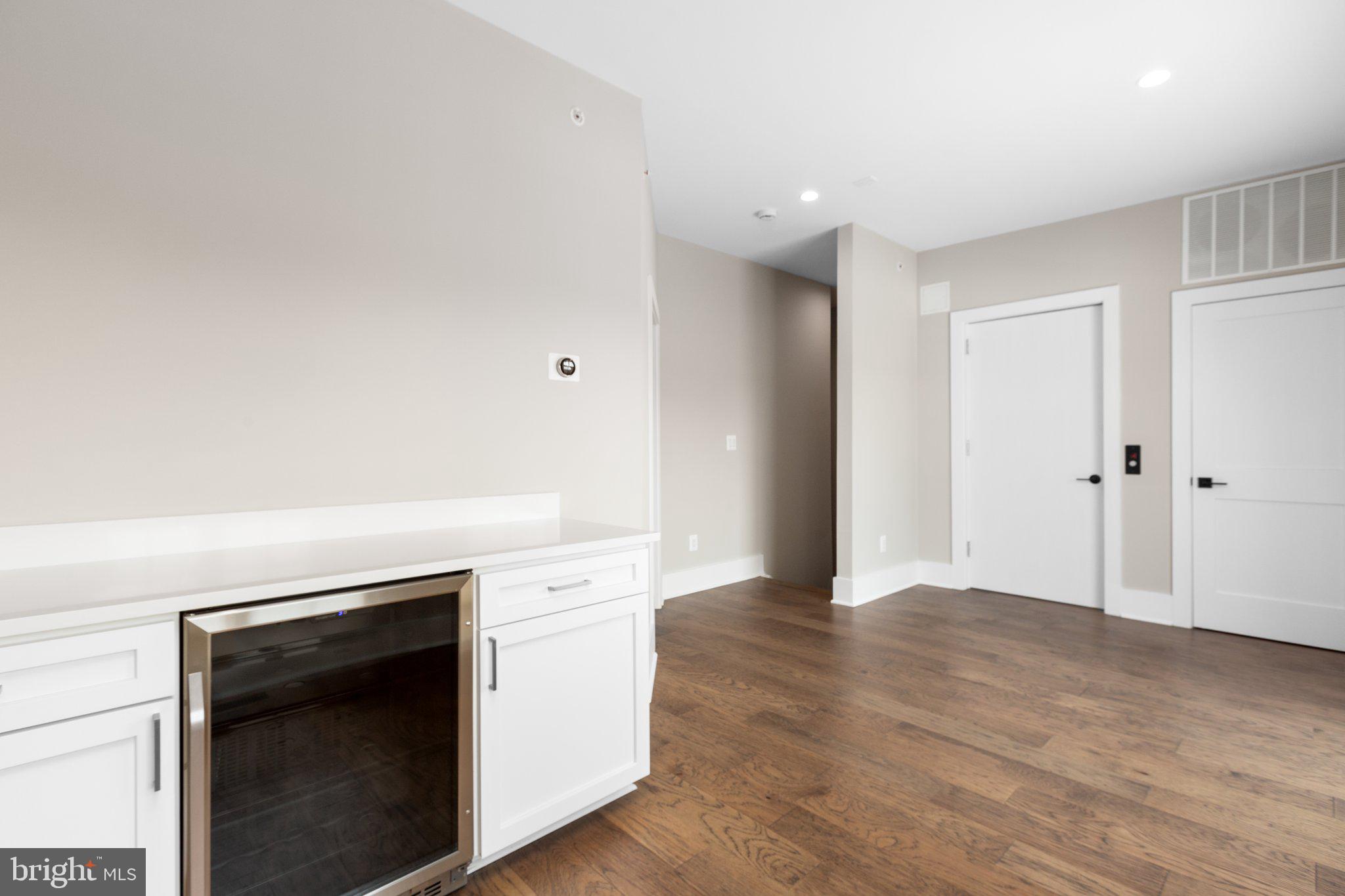 RIVERPLACE - Residential