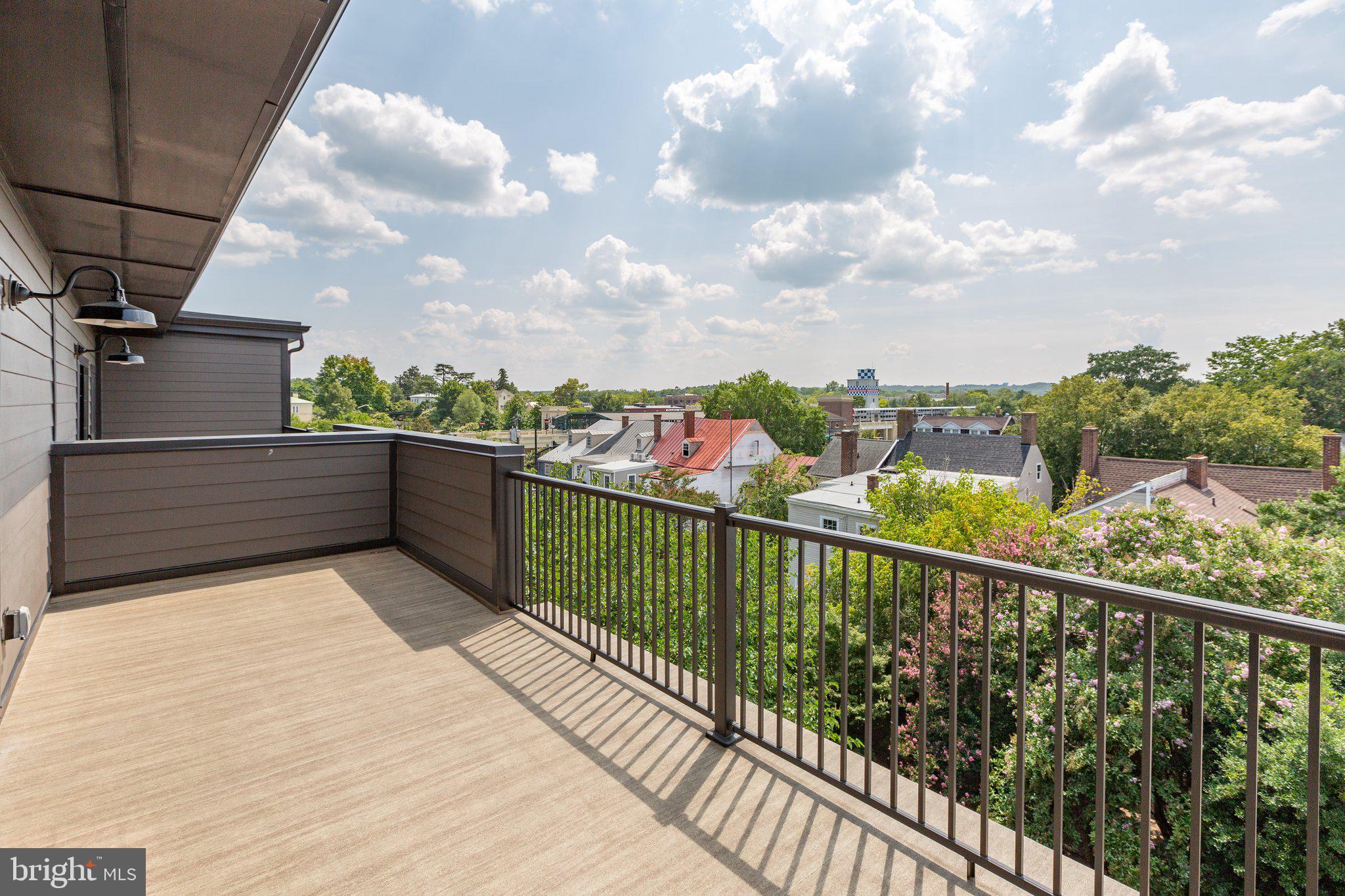 RIVERPLACE - Residential