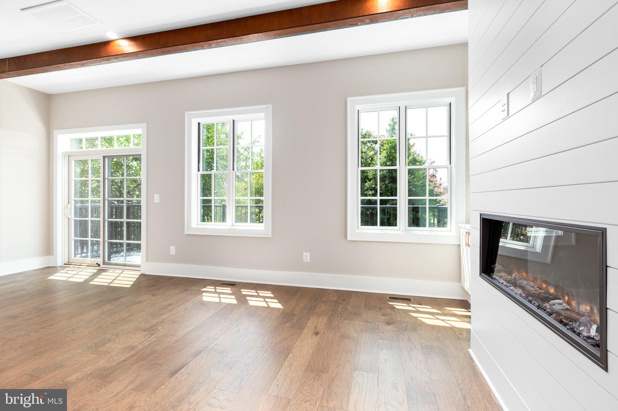 RIVERPLACE - Residential