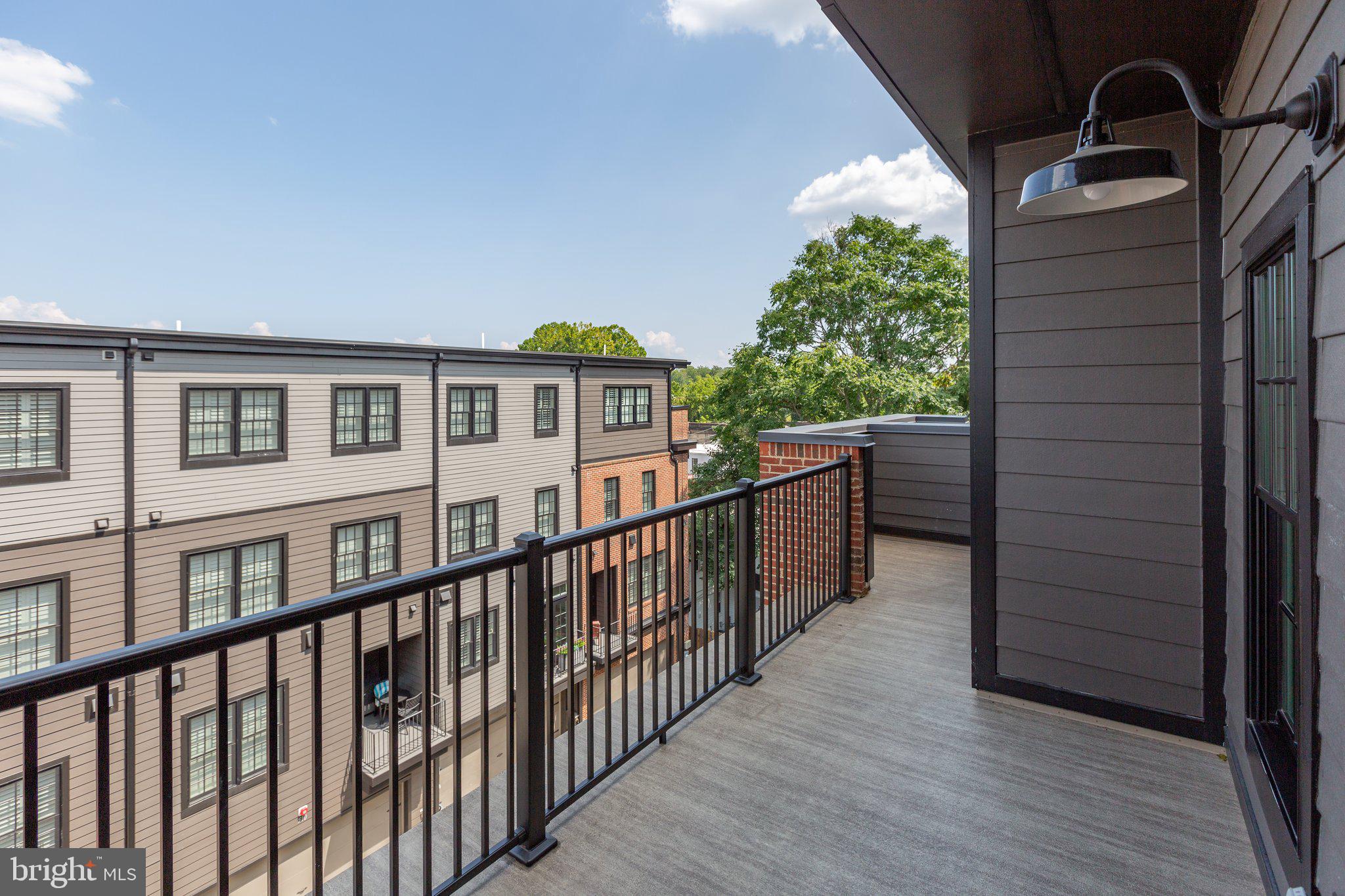 RIVERPLACE - Residential