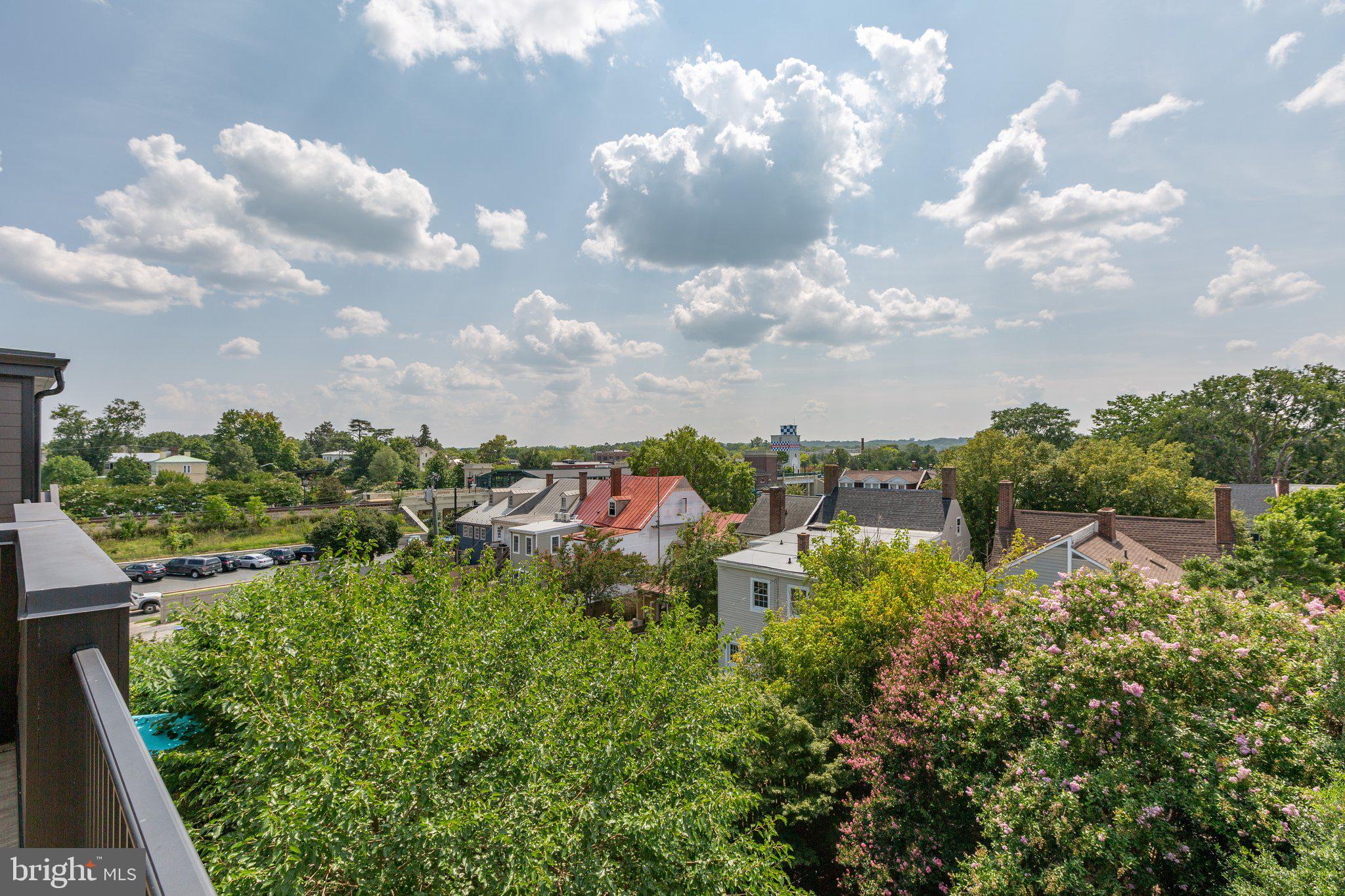 RIVERPLACE - Residential