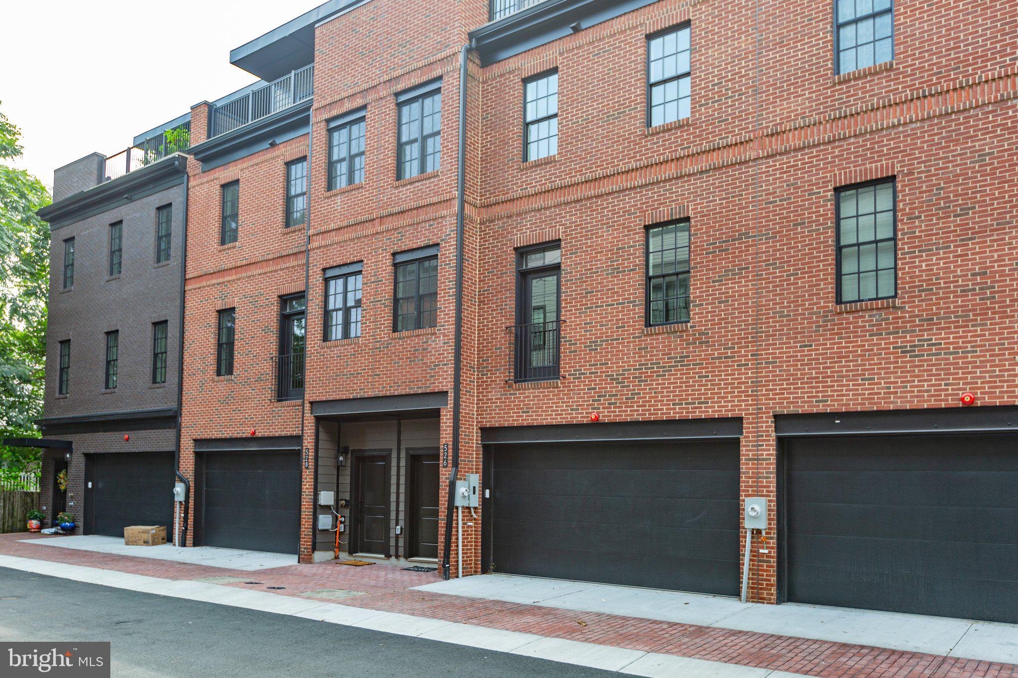 RIVERPLACE - Residential