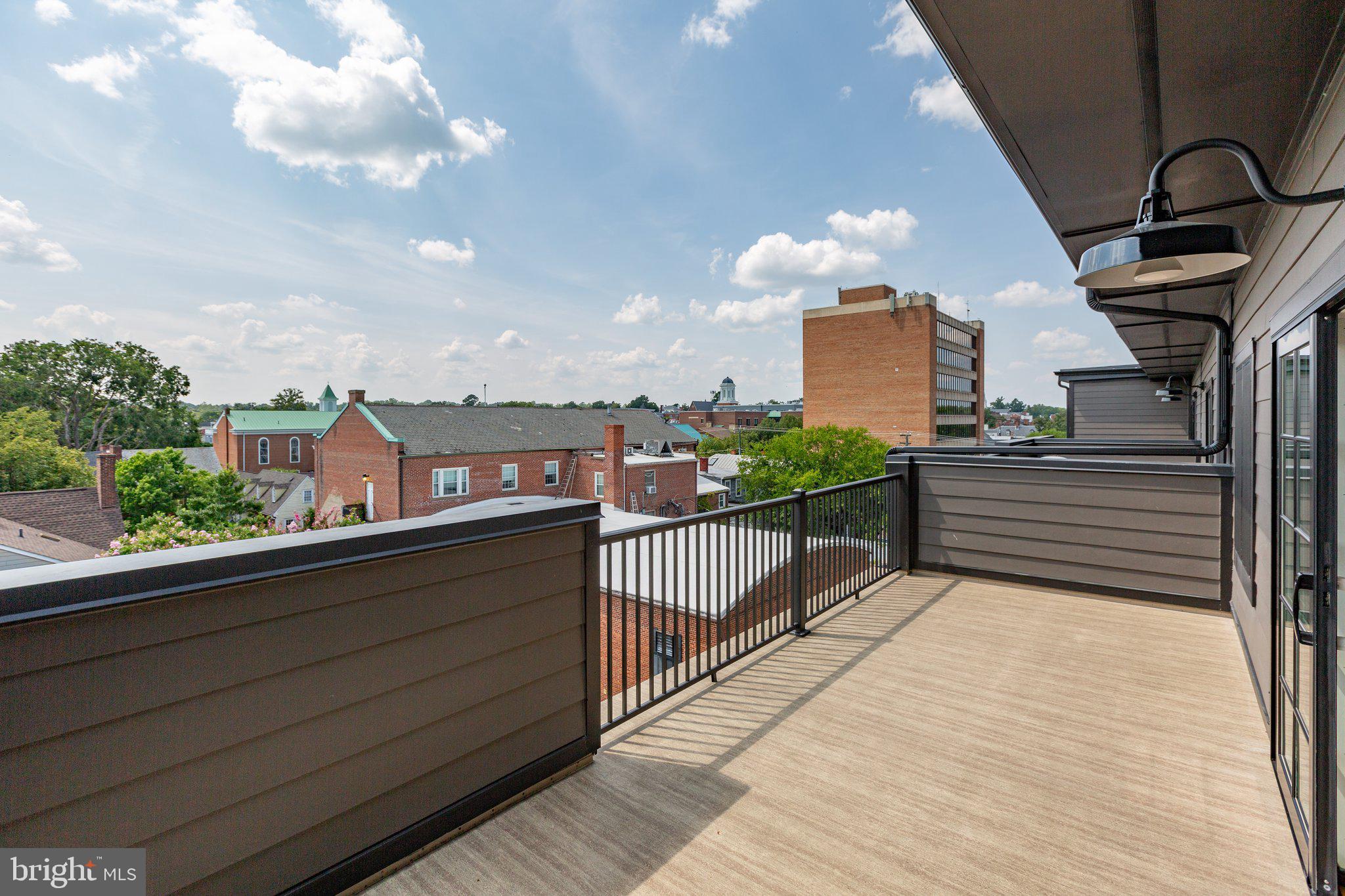 RIVERPLACE - Residential