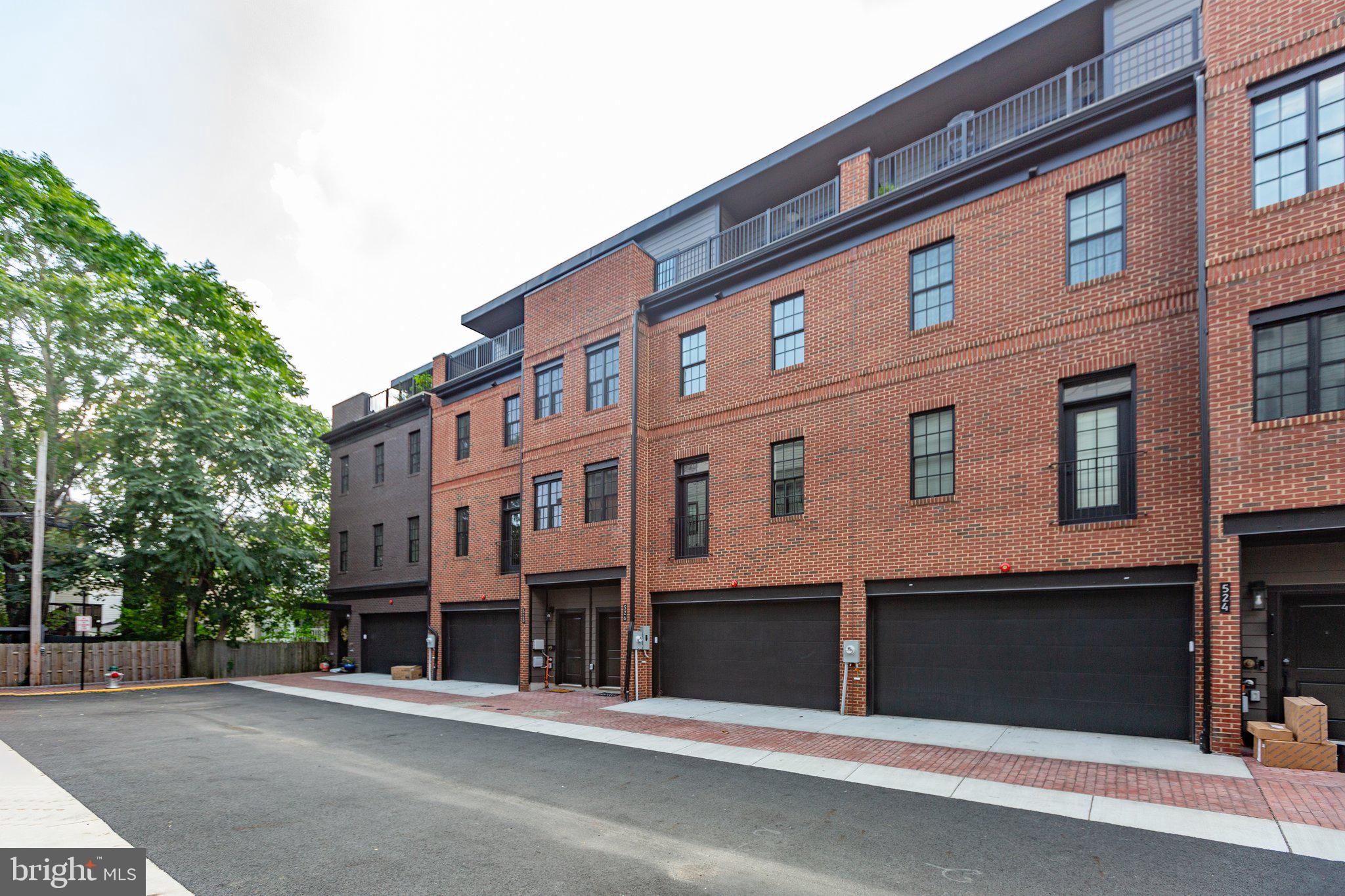 RIVERPLACE - Residential