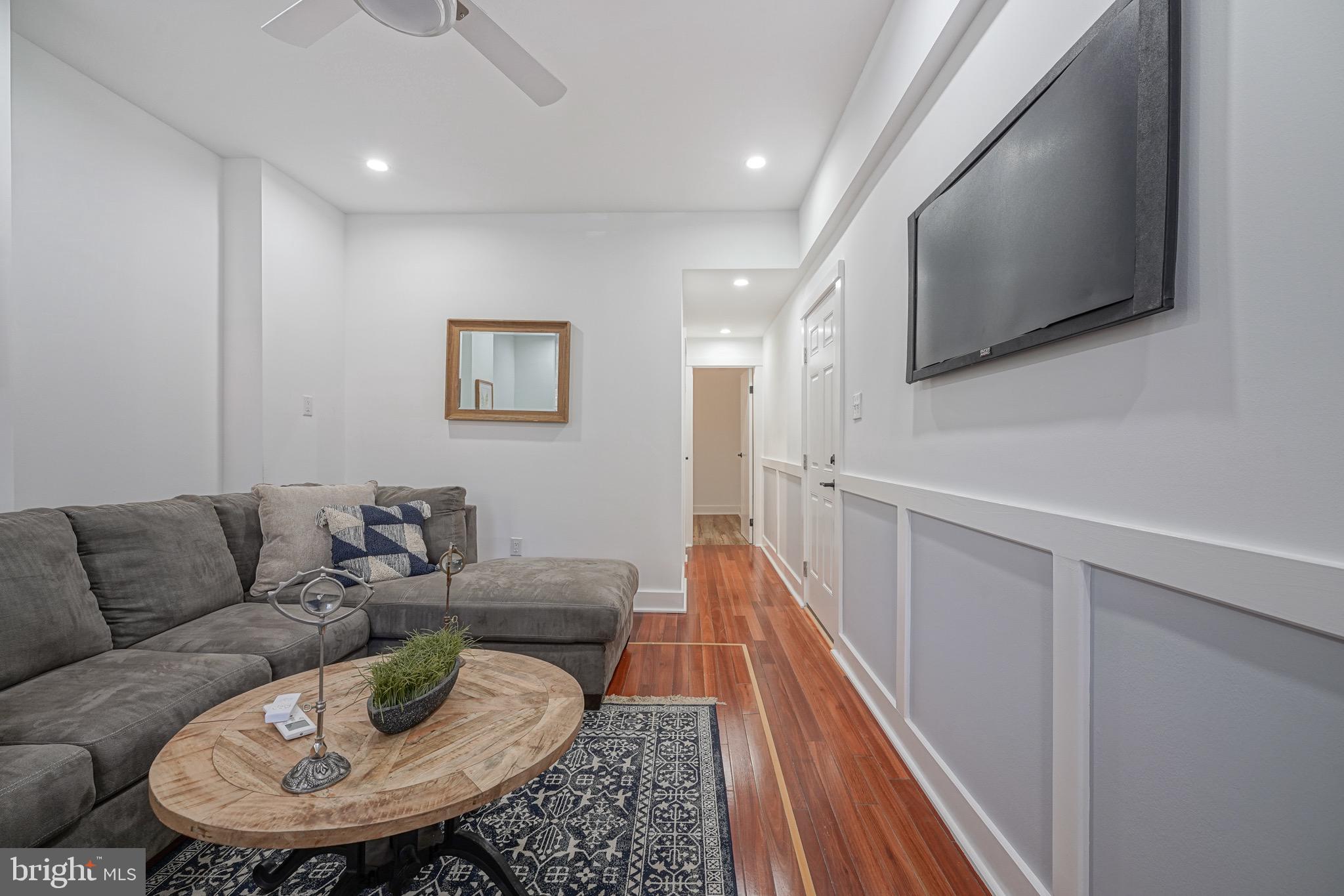 SOCIETY HILL - Residential