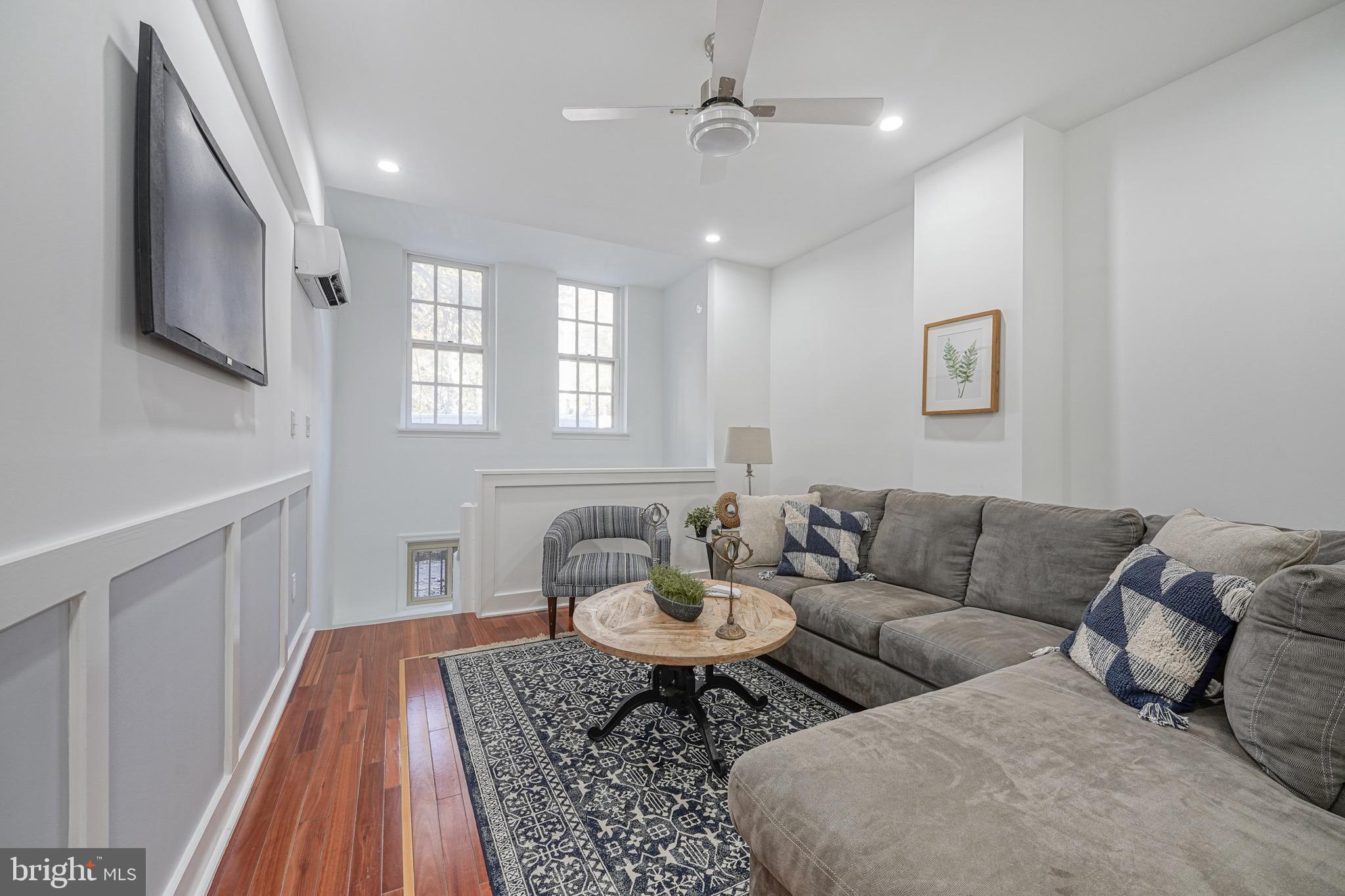 SOCIETY HILL - Residential