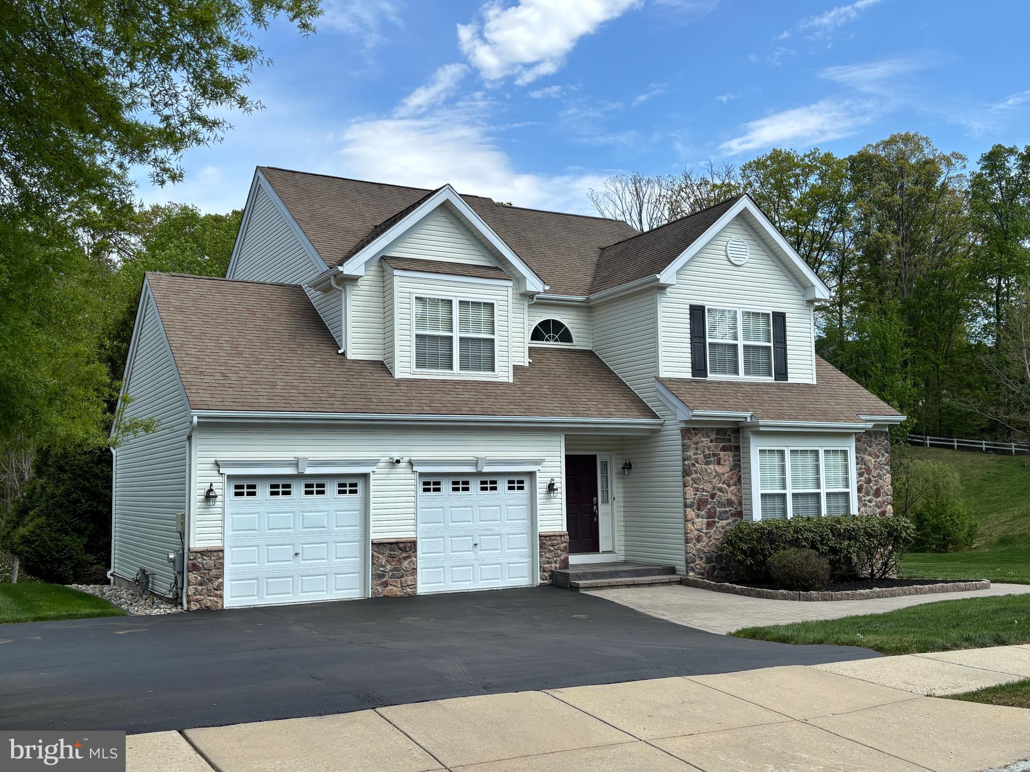 33 VENUTI DRIVE