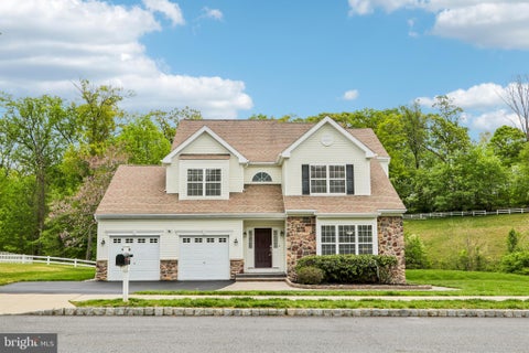Homes For Sale - 33 Venuti Drive<br/> ASTON, PA 19014