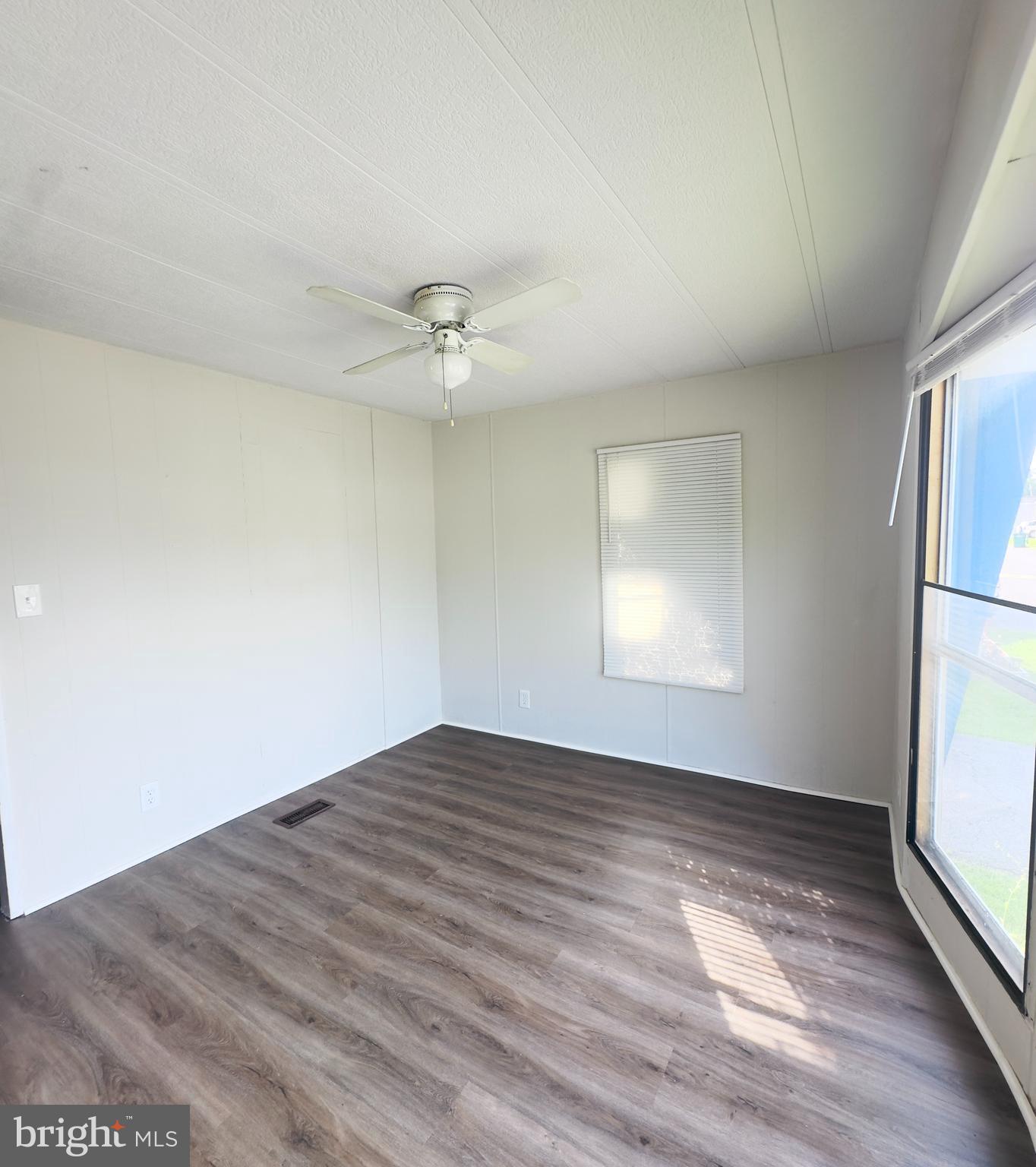 BRIARWOOD ESTATES - Residential