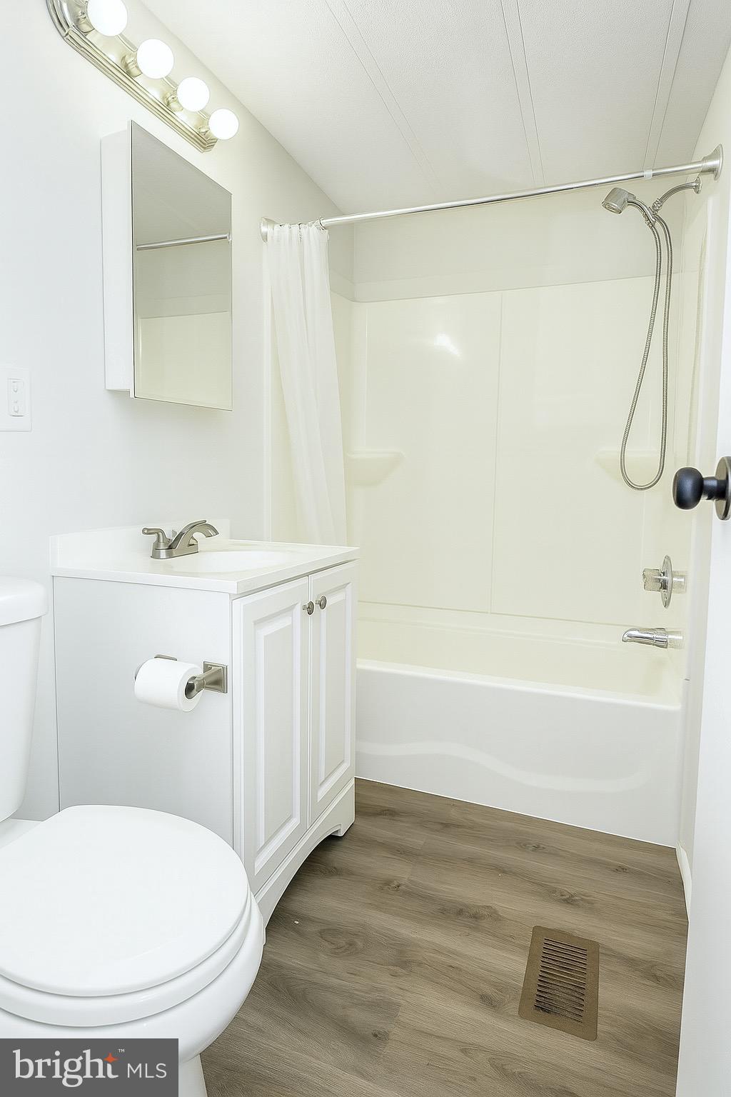 BRIARWOOD ESTATES - Residential