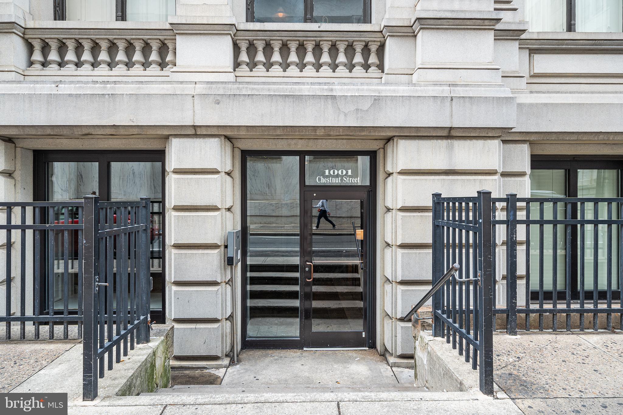 CENTER CITY - Residential Lease