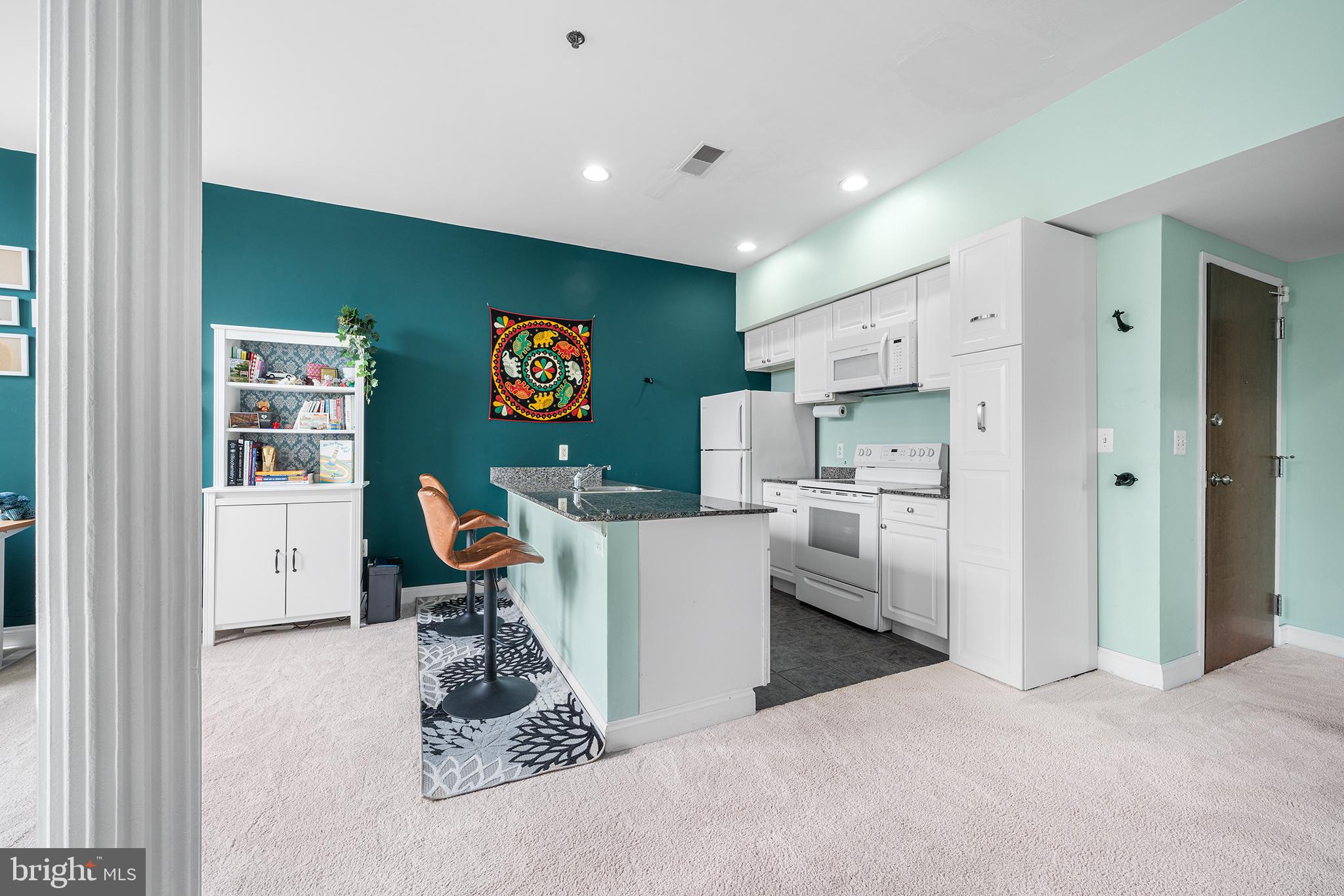 CENTER CITY - Residential Lease