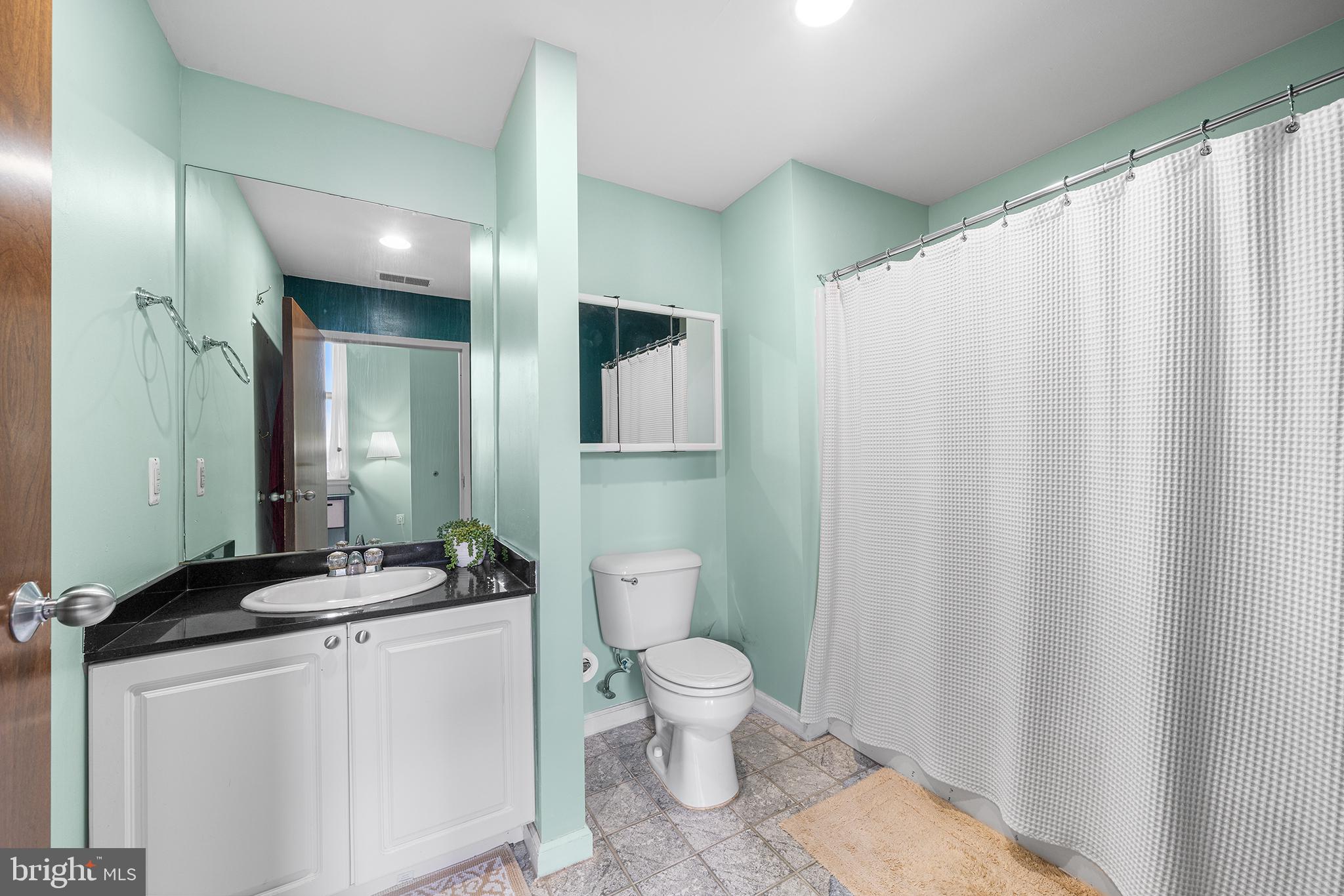 CENTER CITY - Residential Lease