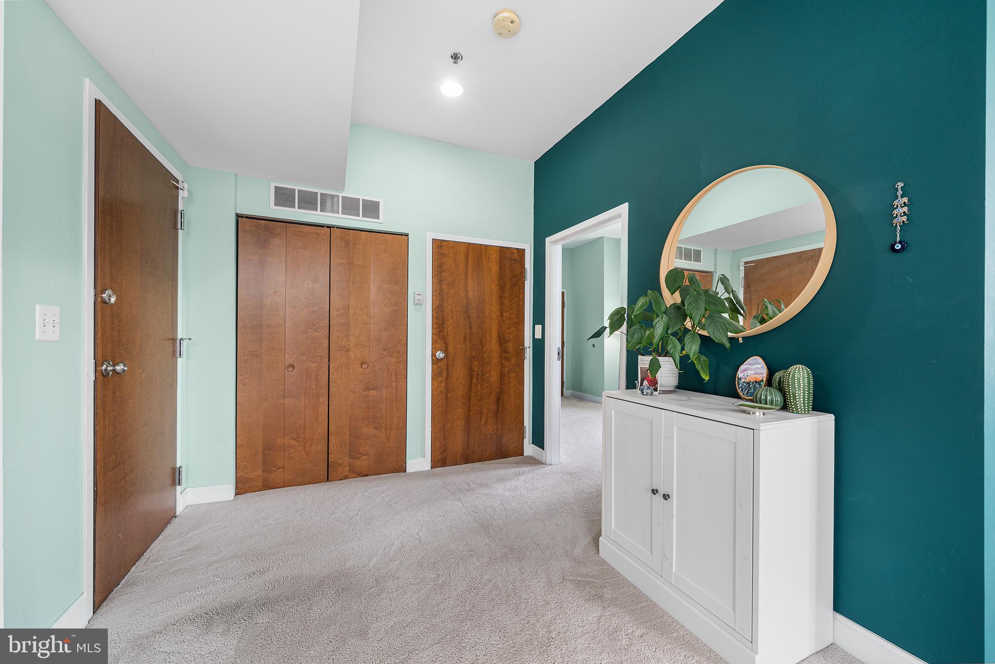 CENTER CITY - Residential Lease