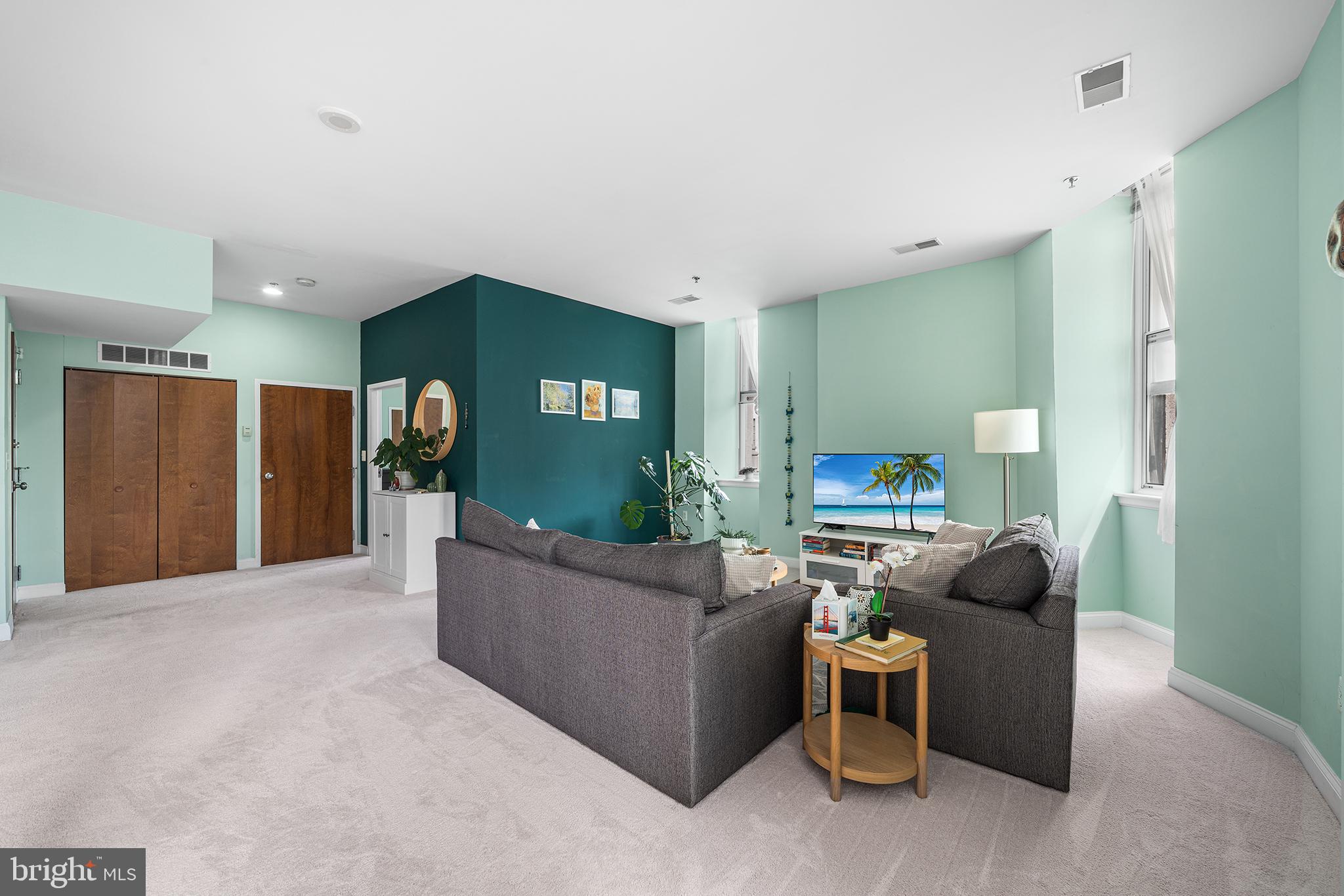 CENTER CITY - Residential Lease