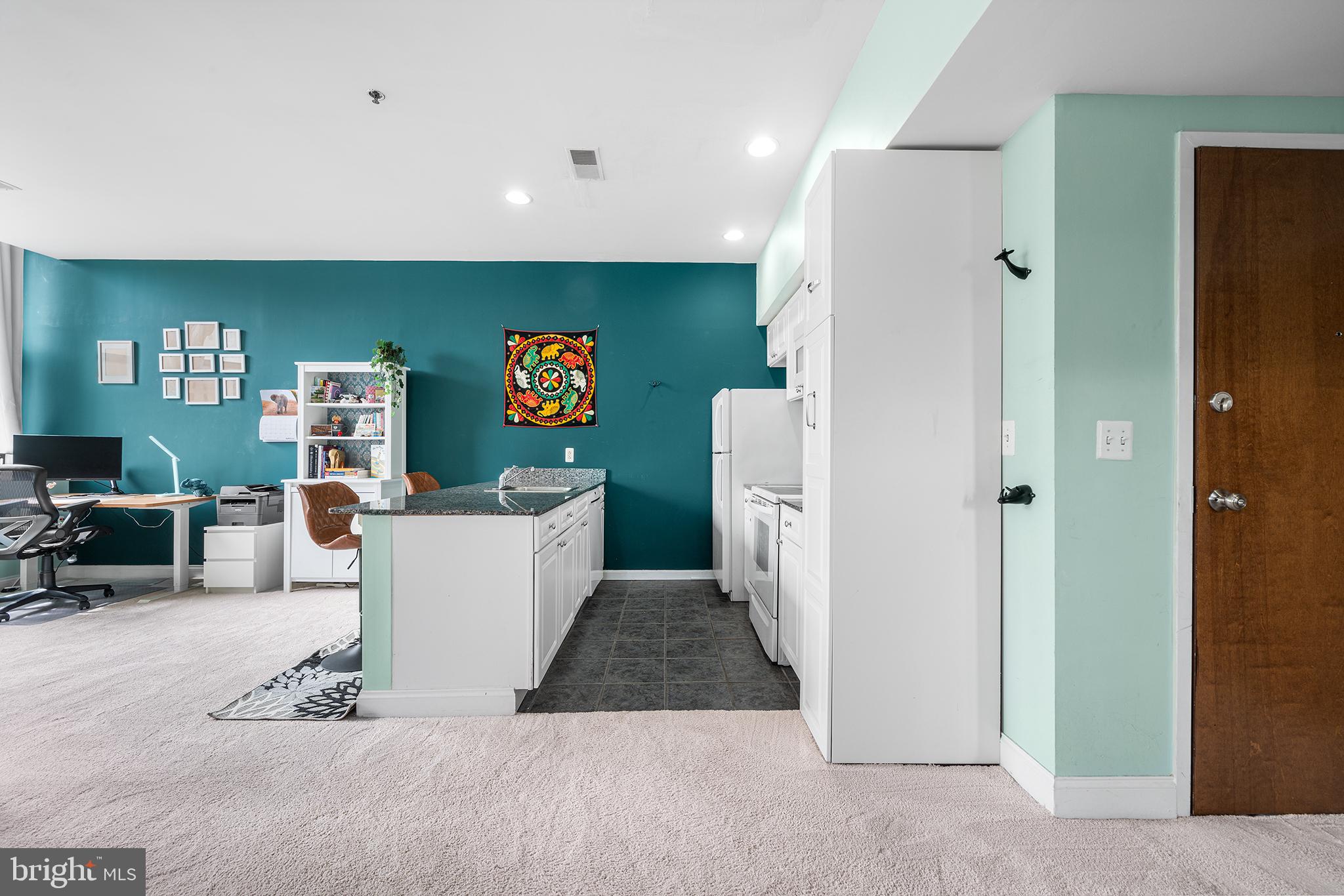 CENTER CITY - Residential Lease