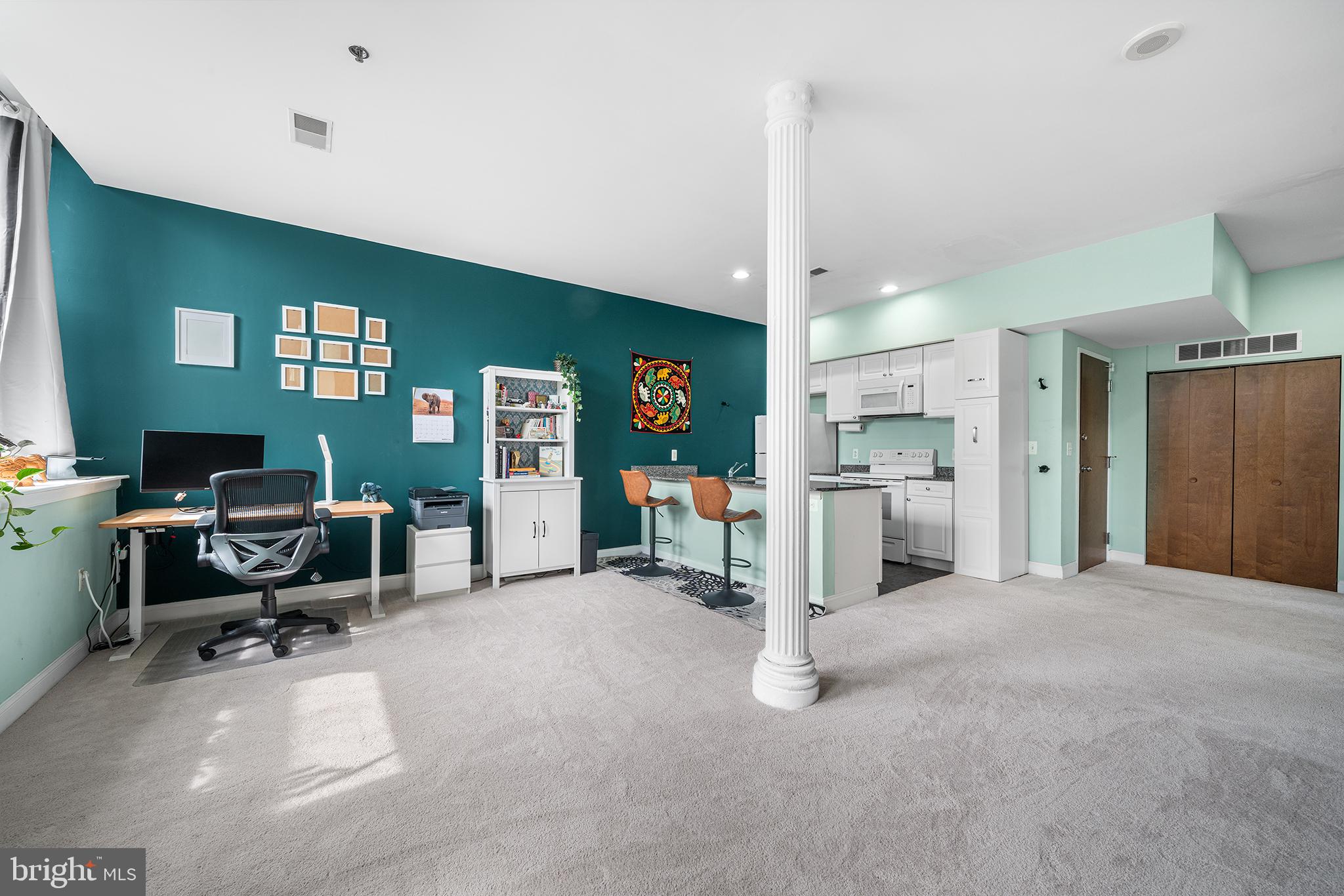 CENTER CITY - Residential Lease