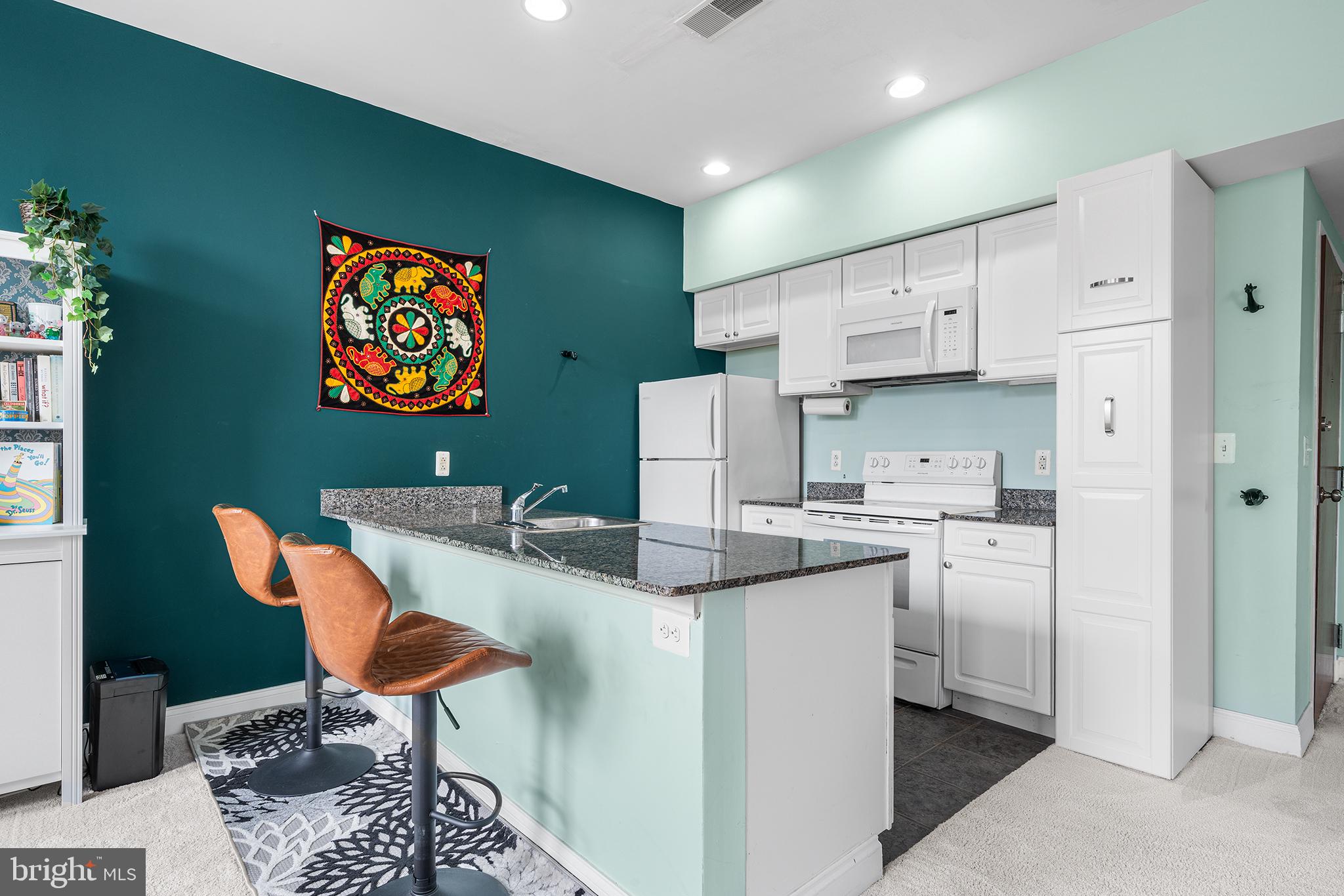 CENTER CITY - Residential Lease