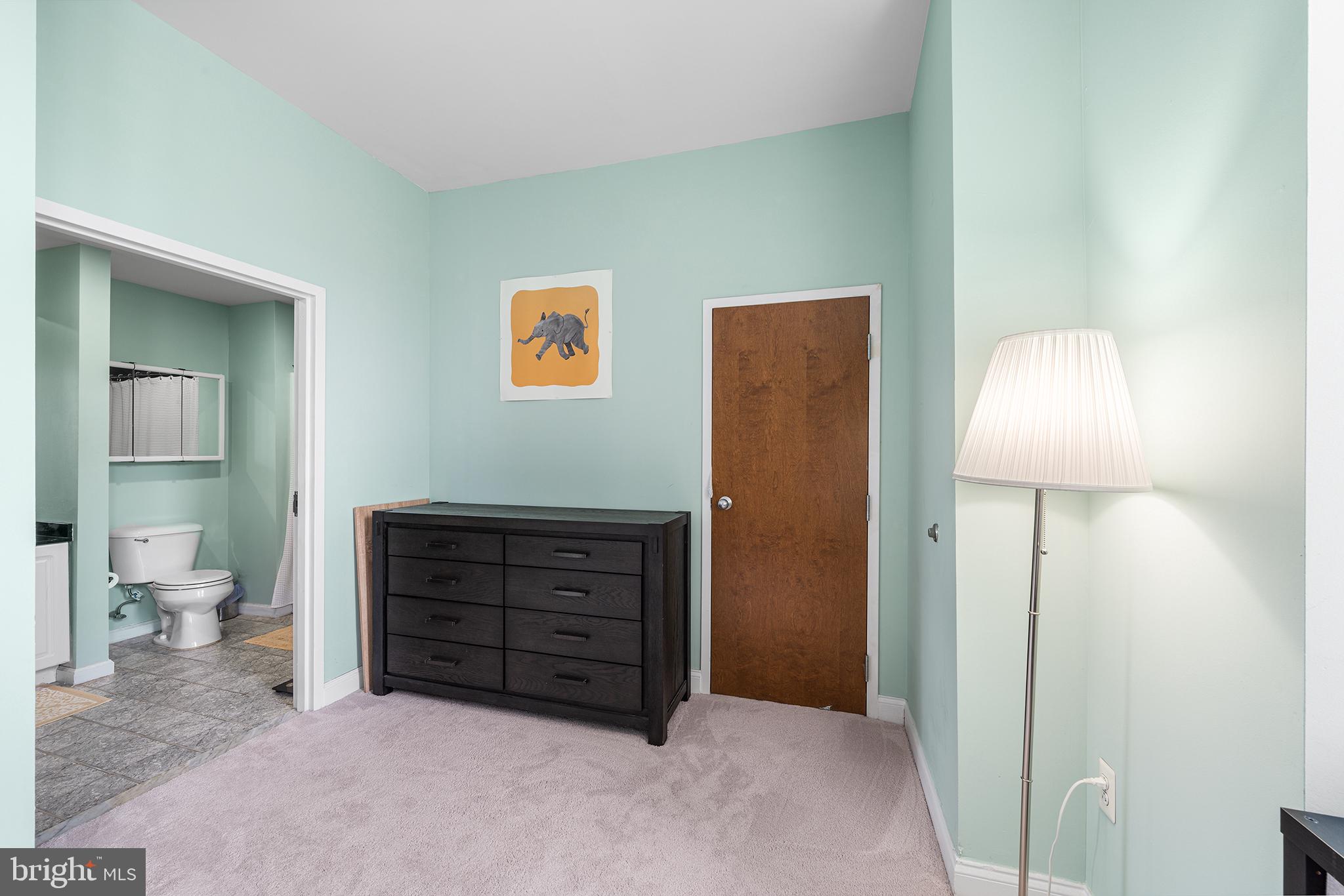 CENTER CITY - Residential Lease